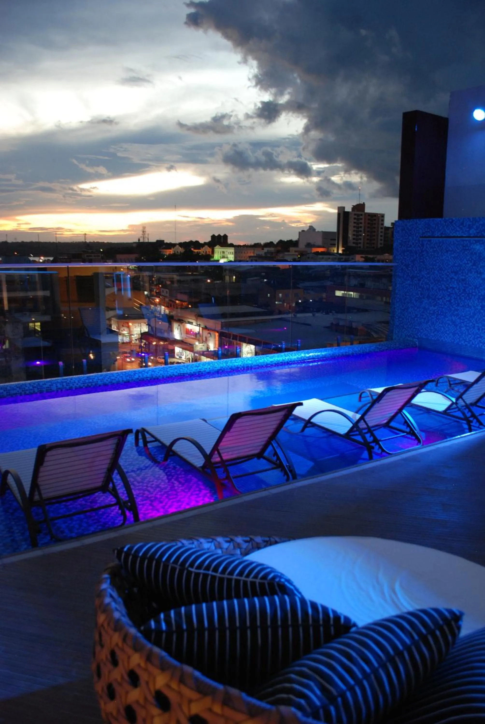 Spring in Oscar Hotel Executive