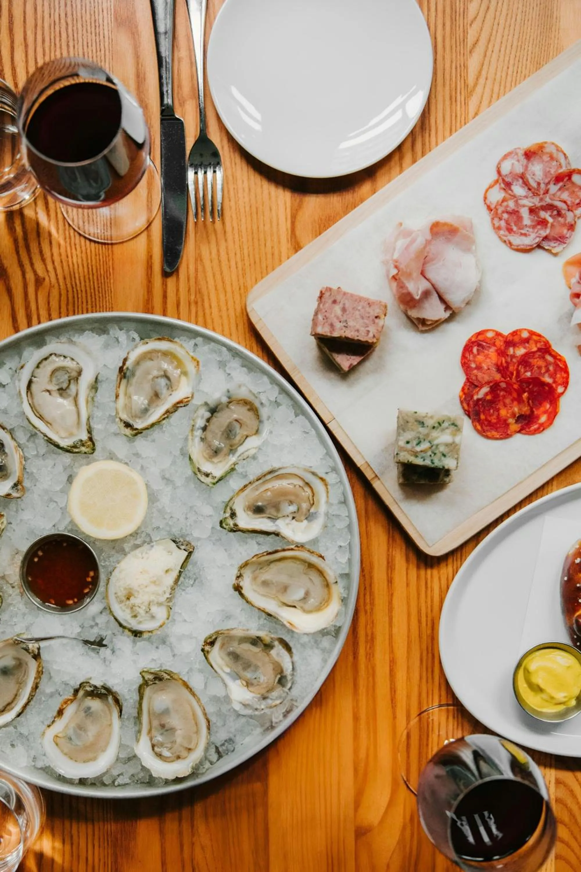 Restaurant/places to eat in Sonder by Marriott Bonvoy Penny Lane Apartments Old Montreal