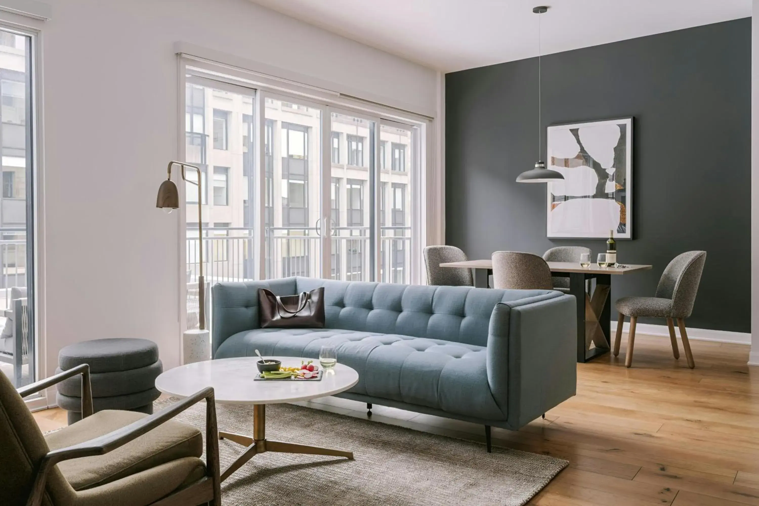 Three-Bedroom Premium Apartment with Balcony in Nester Finn Square Victoria Three-Bedroom Premium Apartment with Balcony in Nester Finn Square Victoria