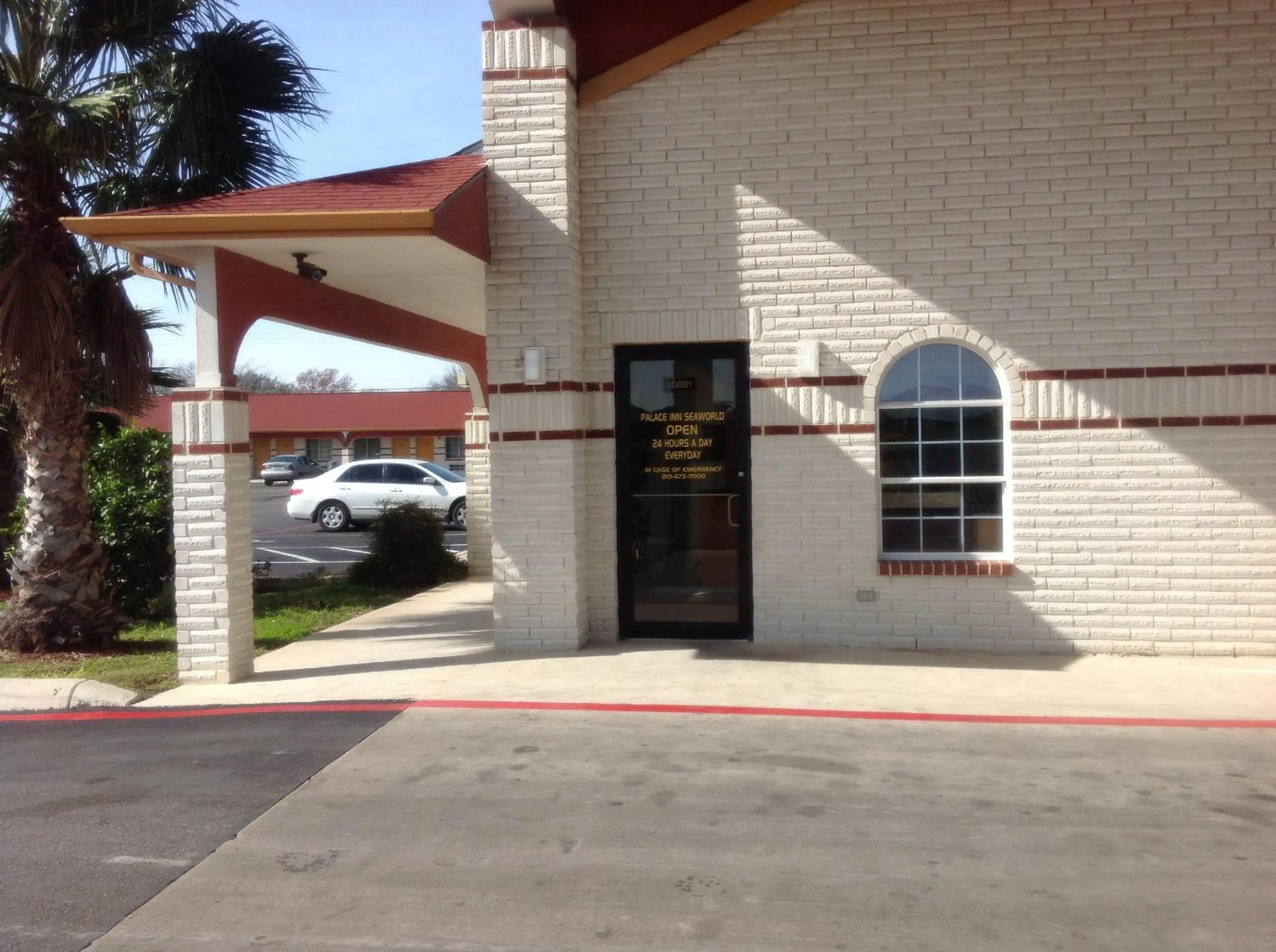 Property building in Luxury Inn and Suites Seaworld