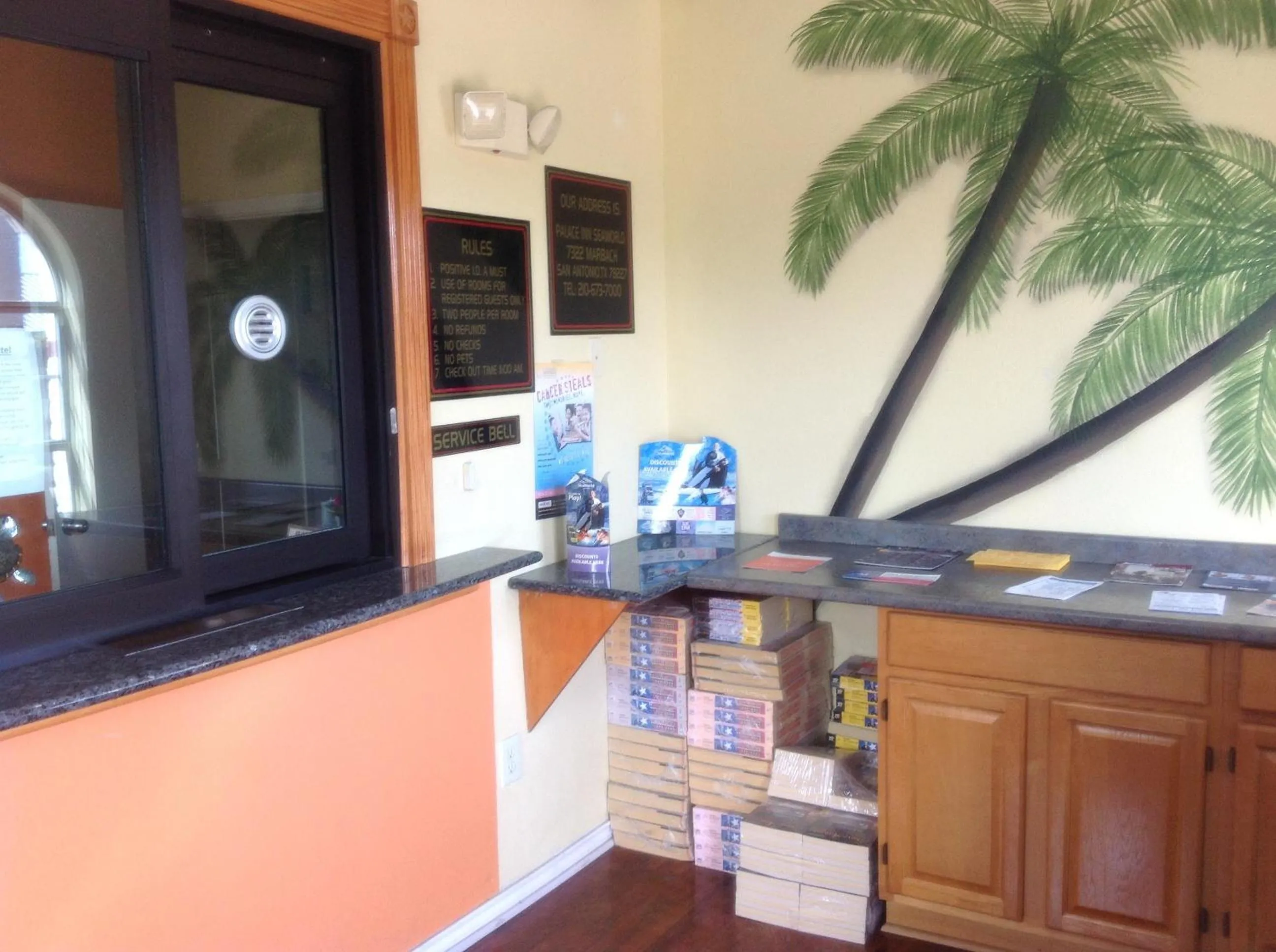 Decorative detail in Luxury Inn and Suites Seaworld