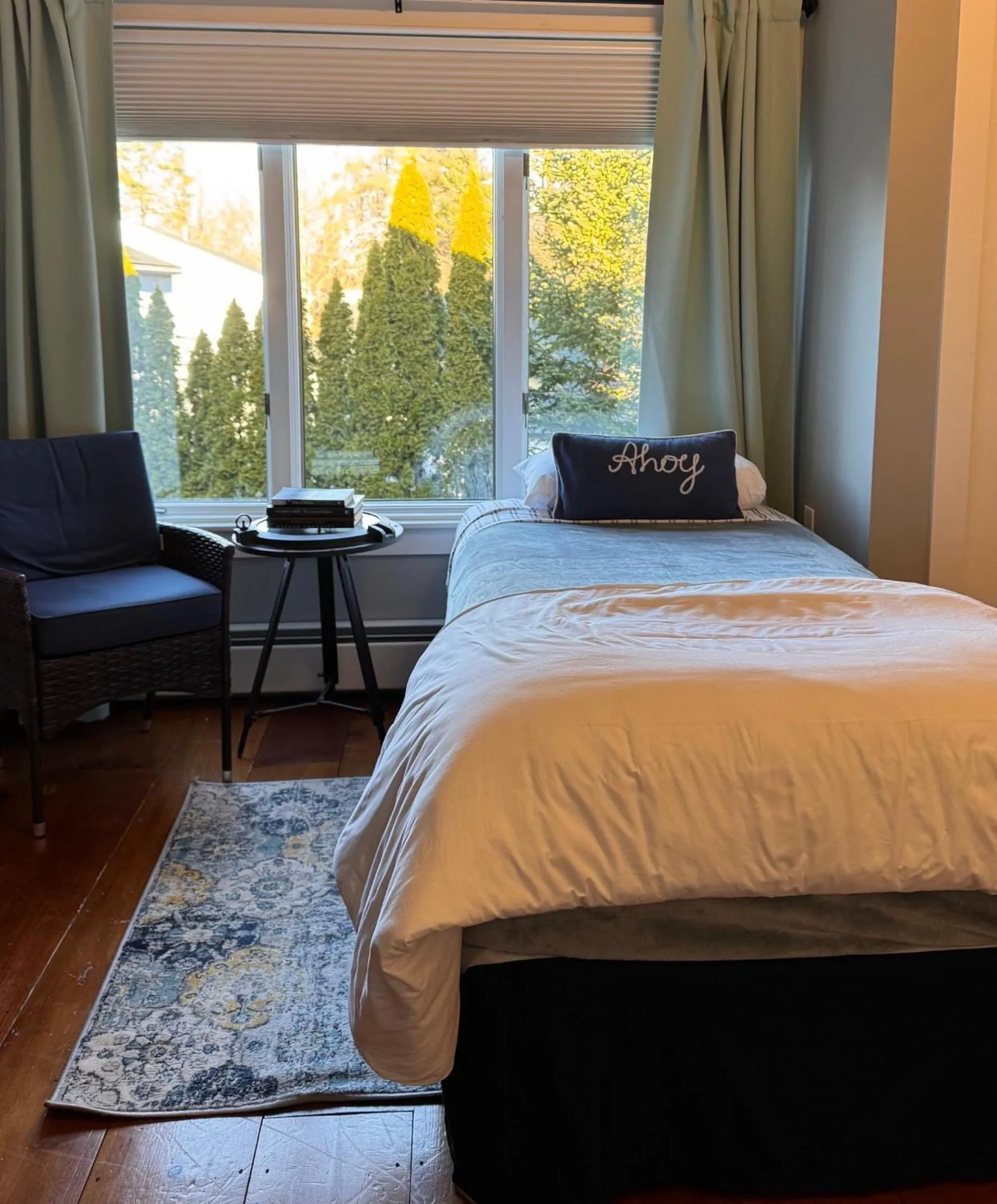 Bed in White Sails Inn