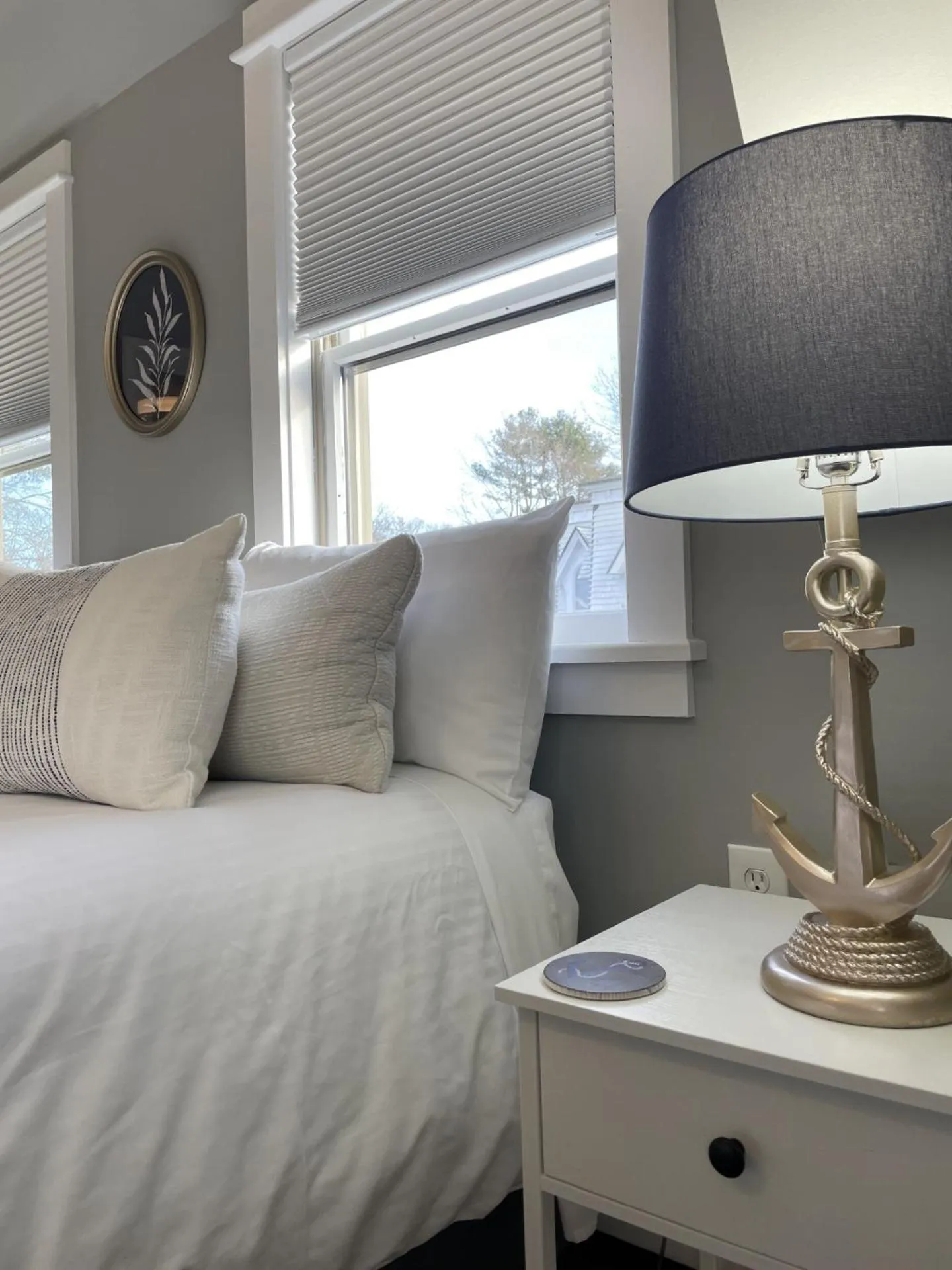 Bed in White Sails Inn