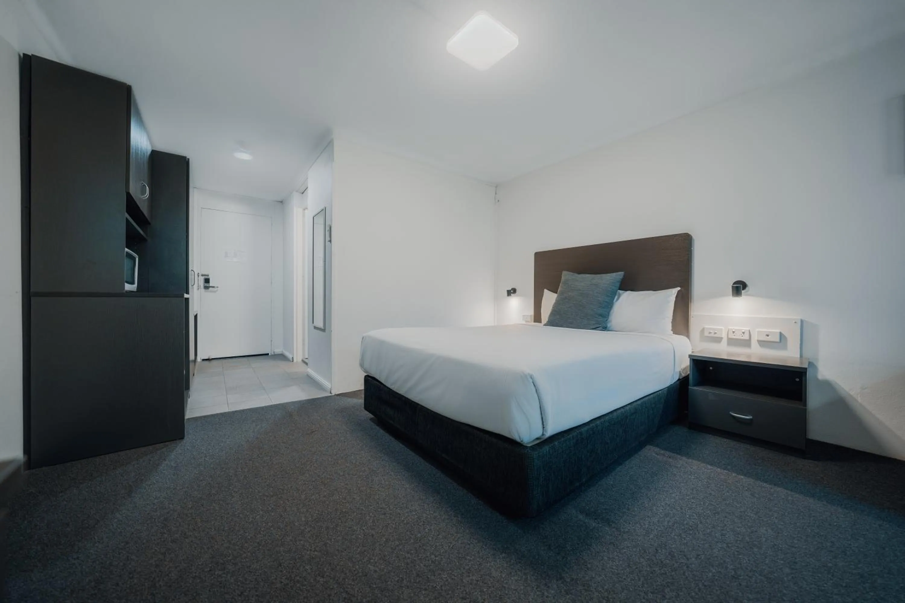 Bed in The Select Inn Gosford