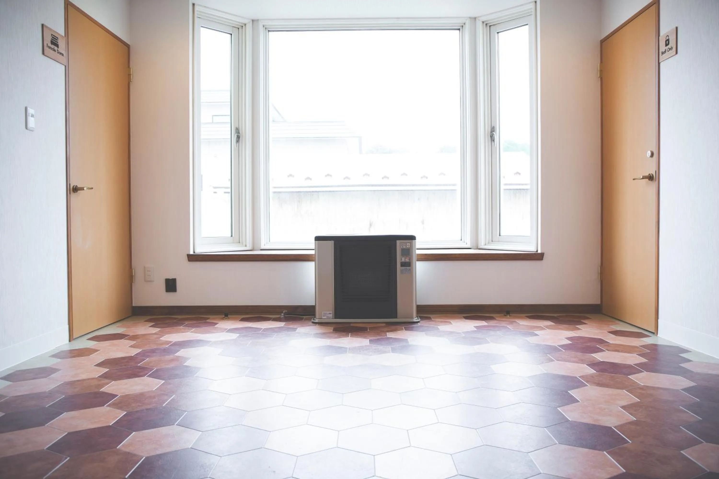 Communal lounge/ TV room in Noboribetsu Guest House AKA & AO