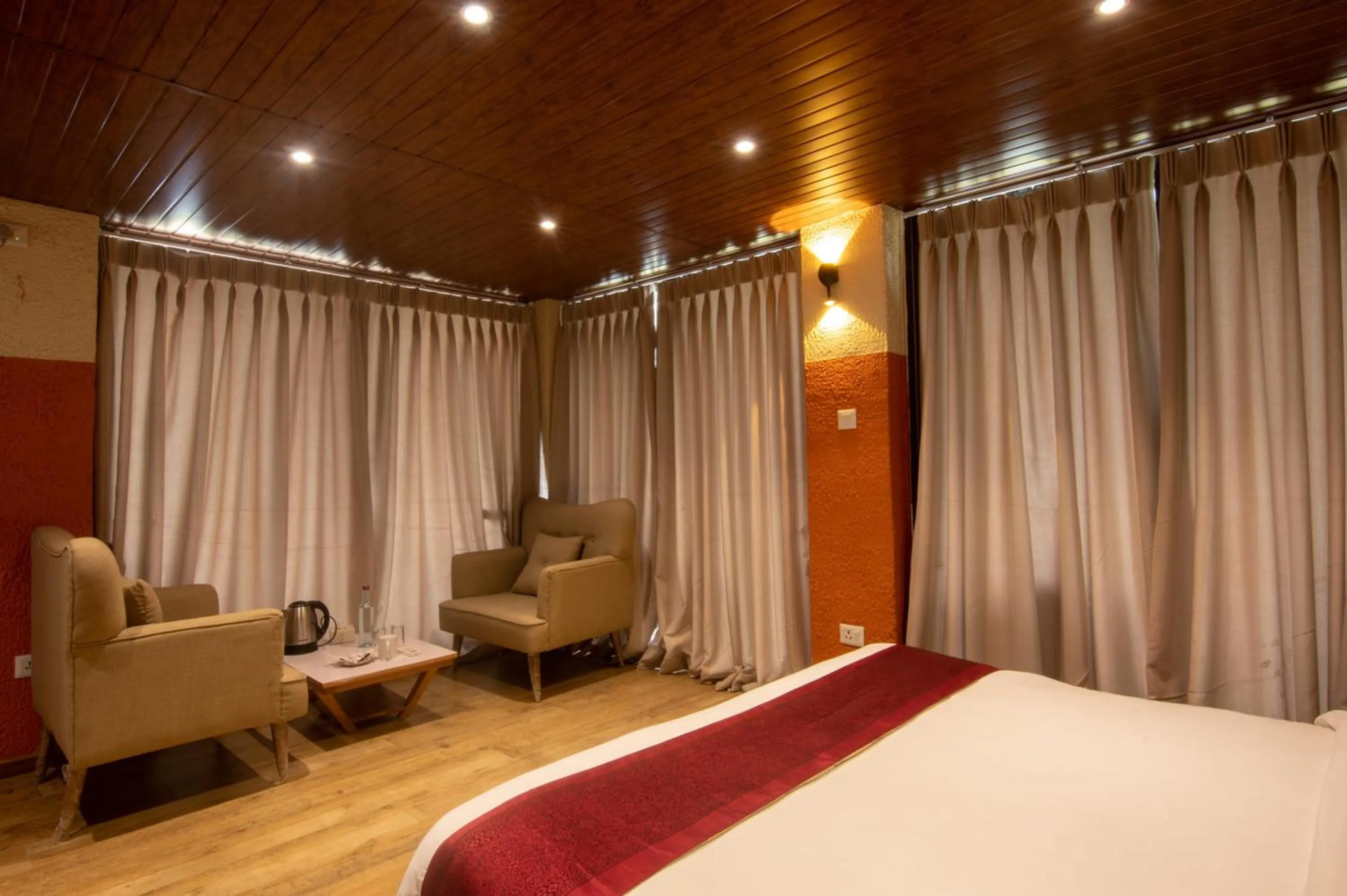 Bed in Everest Manla Resort