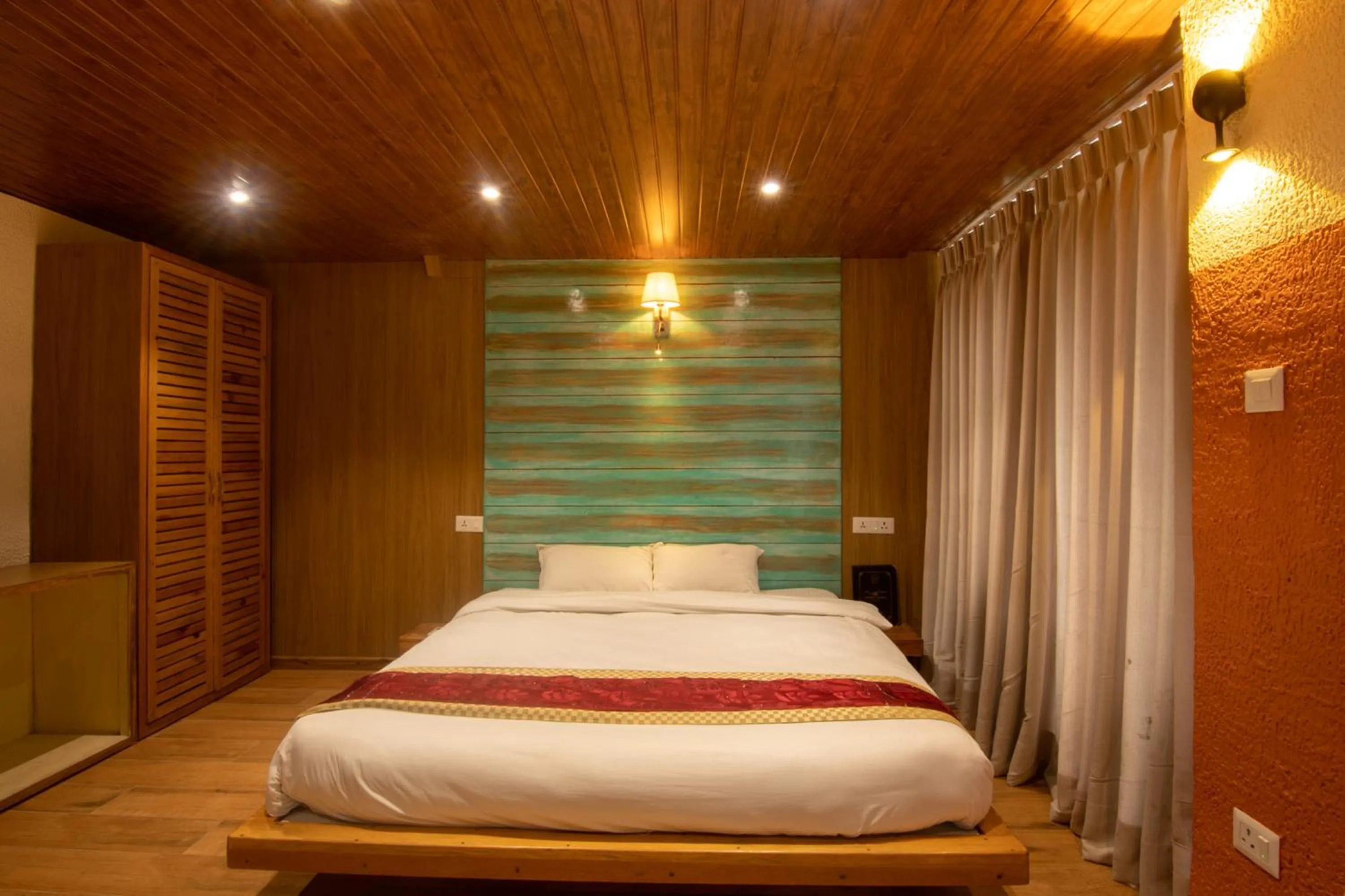 Bed in Everest Manla Resort