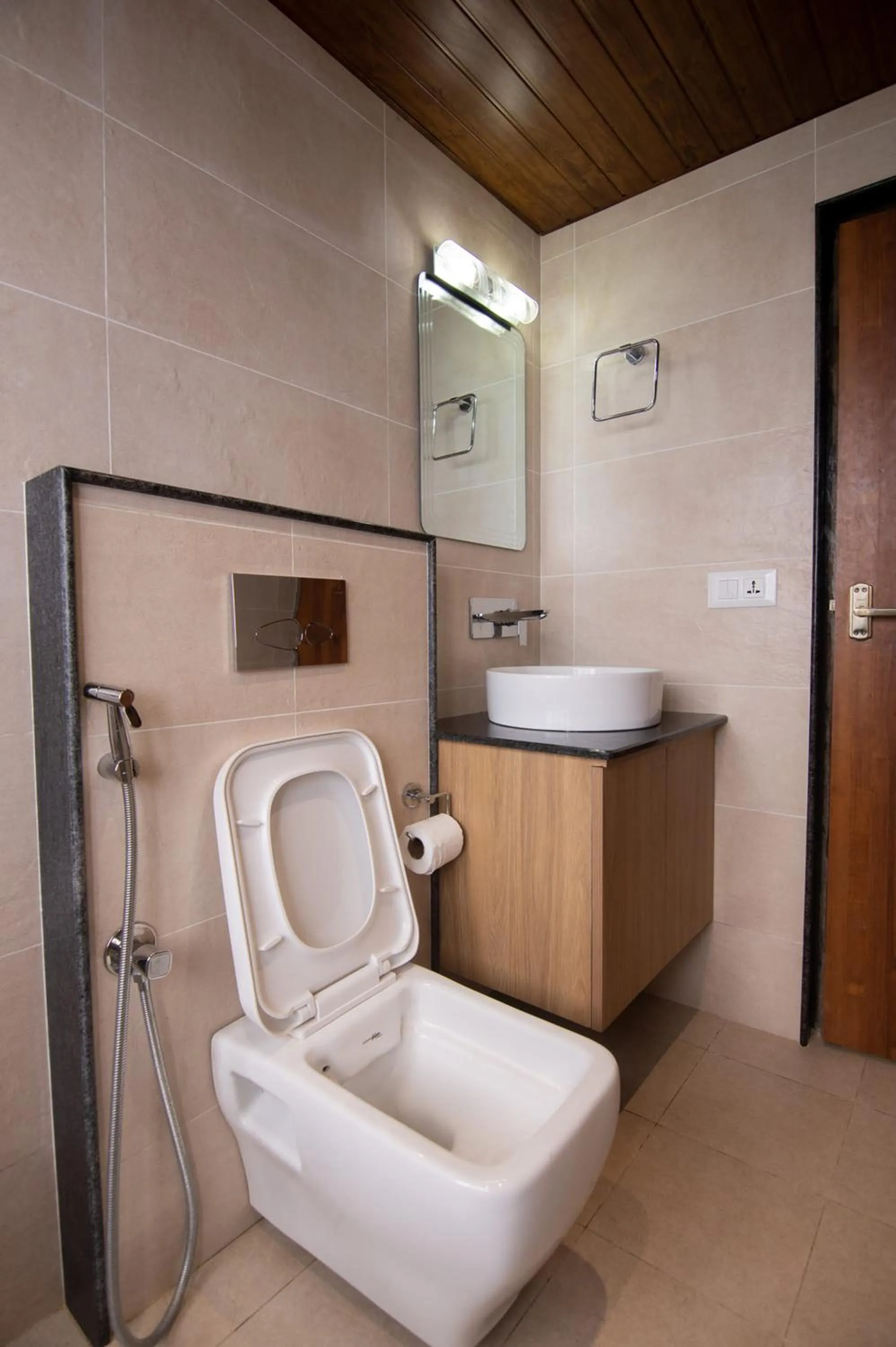 Toilet in Everest Manla Resort