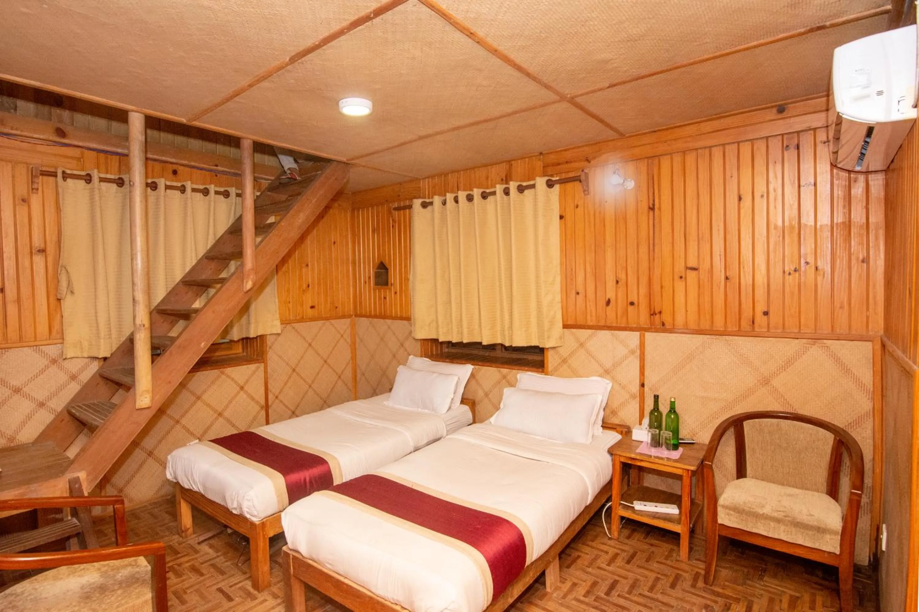 Bed in Everest Manla Resort
