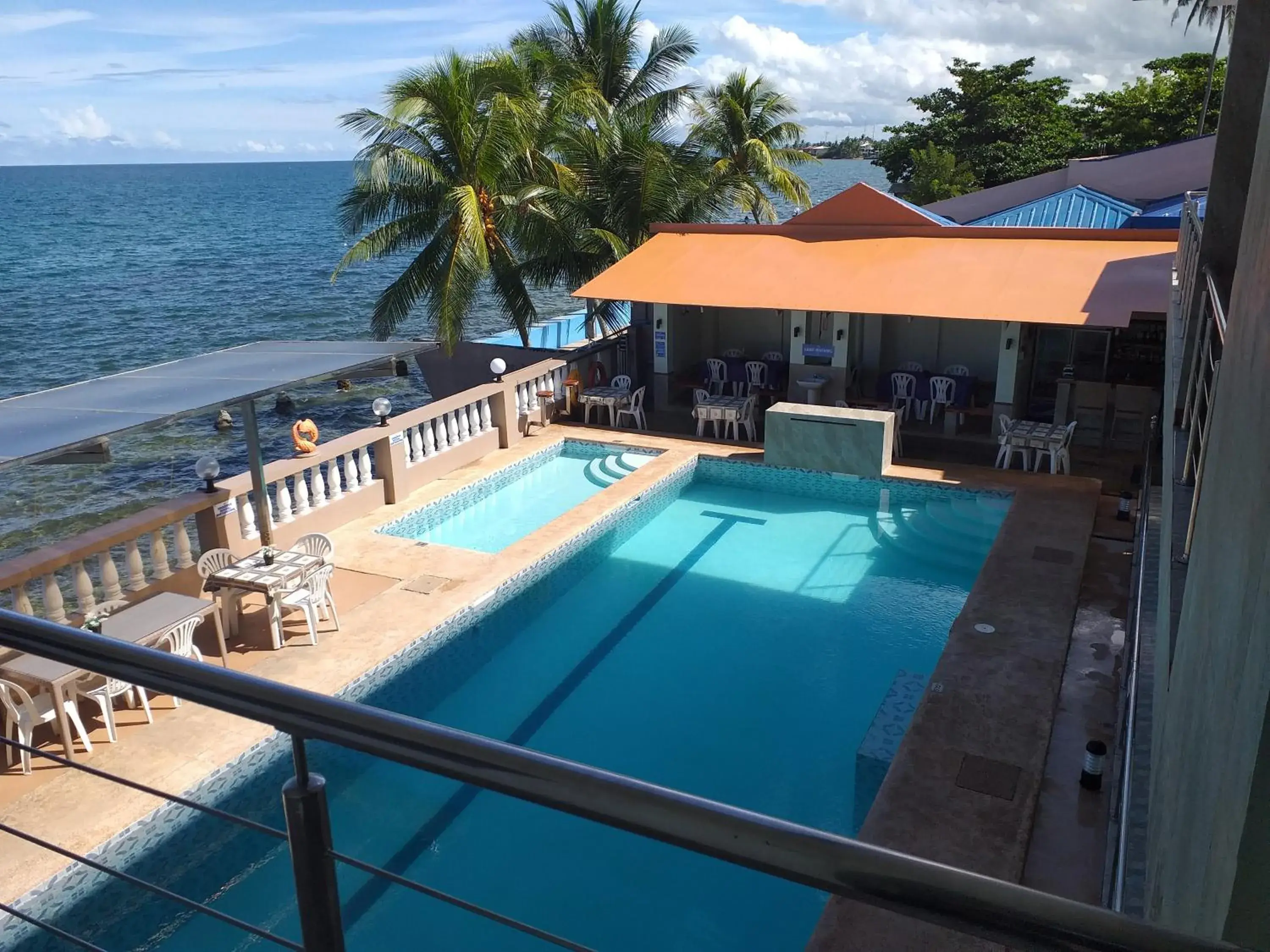 Pool view in Ocean Breeze Resort Pool view in Ocean Breeze Resort