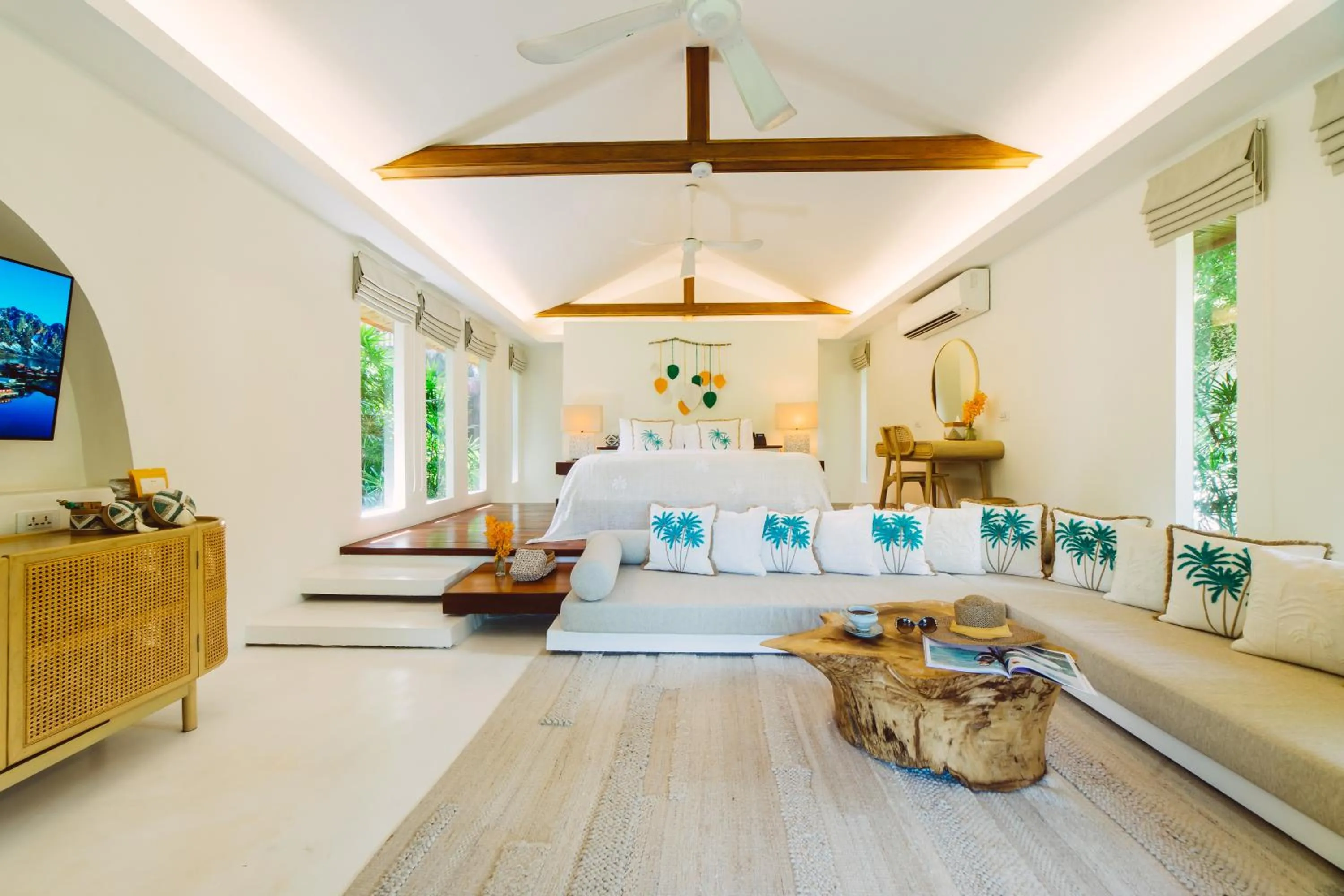 Seating area, Bed in Zazen Boutique Resort & Spa