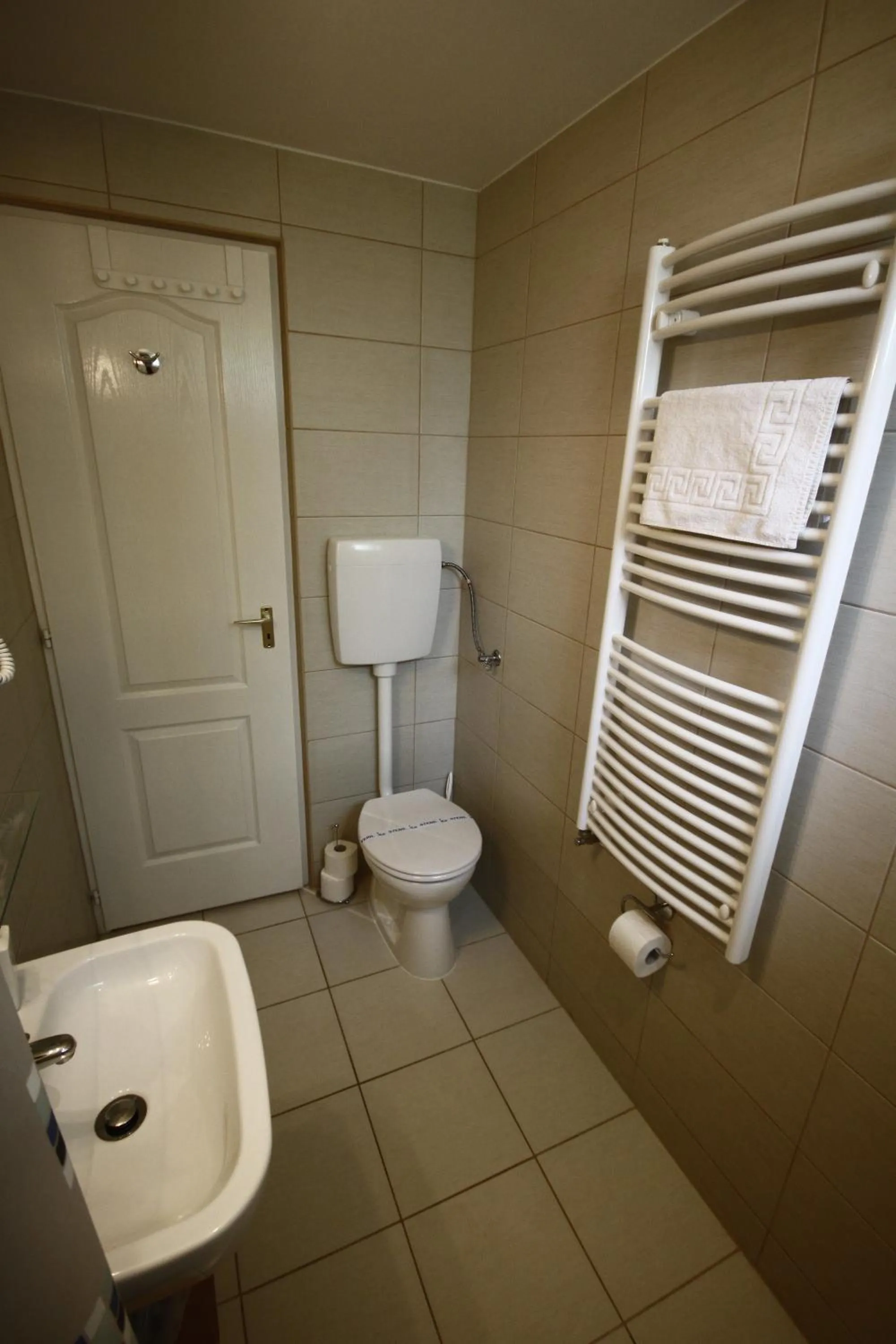 Bathroom in Parti Panzió
