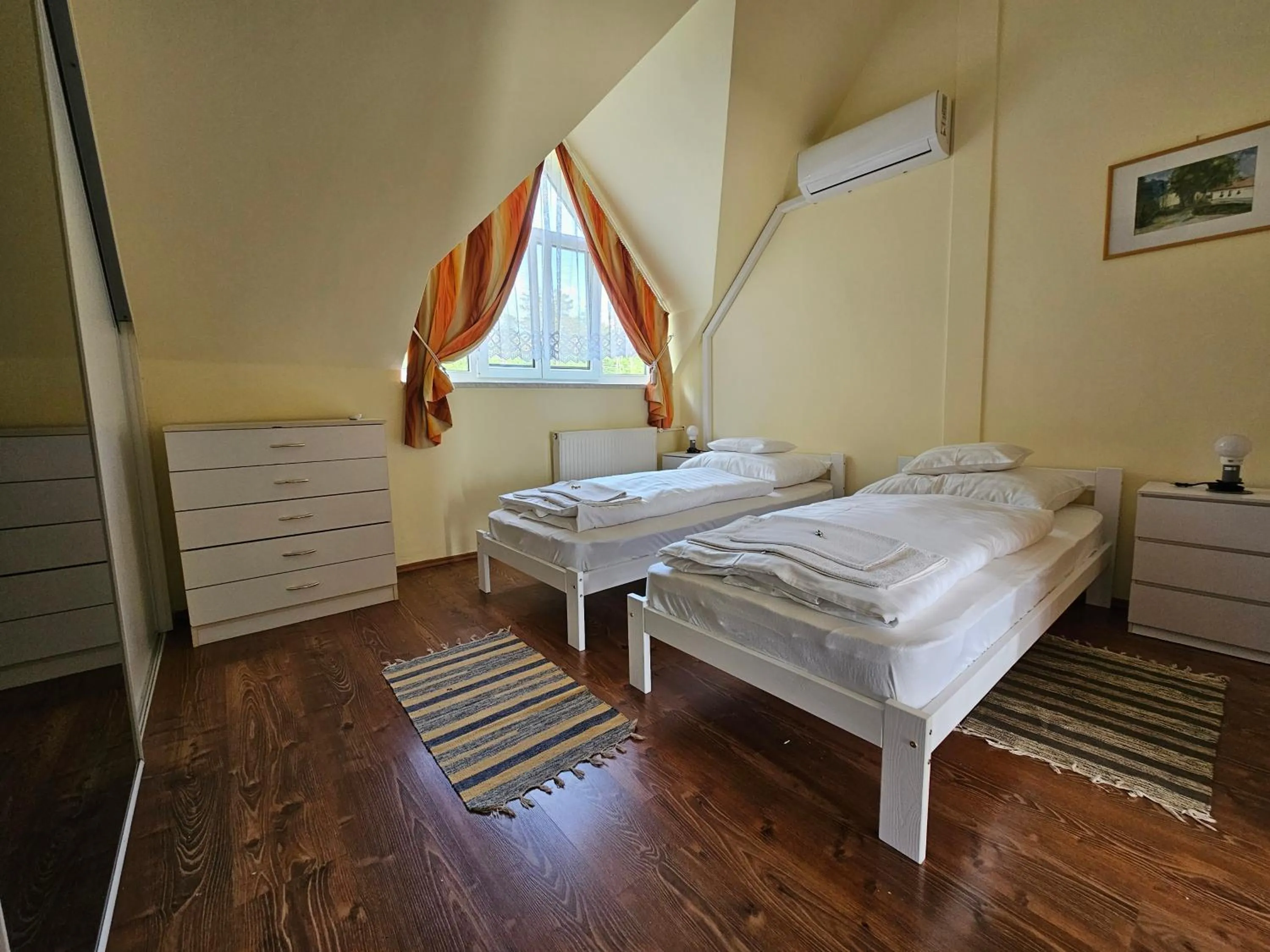 Bedroom, Bed in Parti Panzió