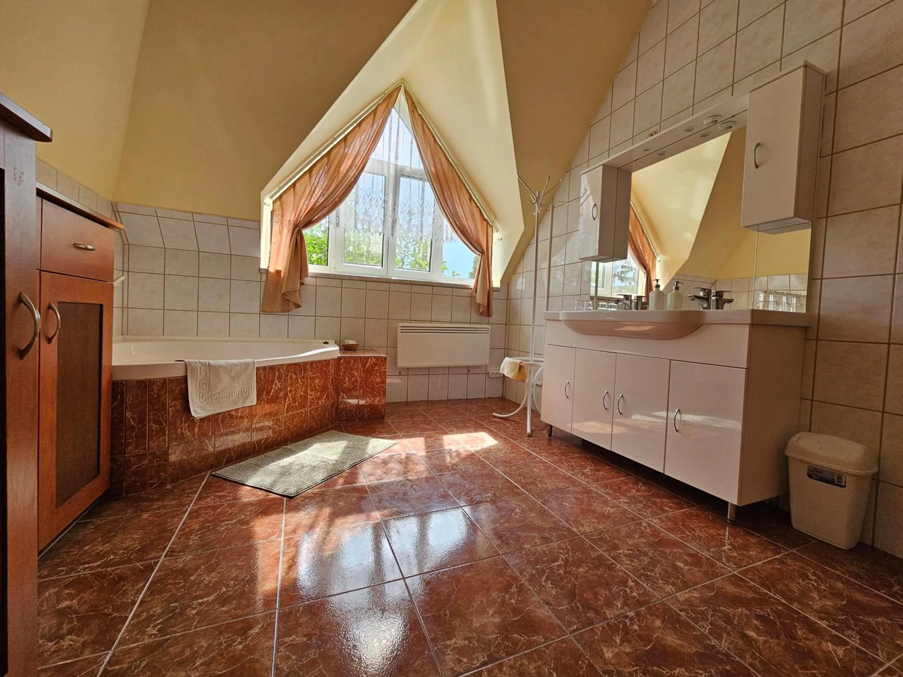 Bathroom in Parti Panzió