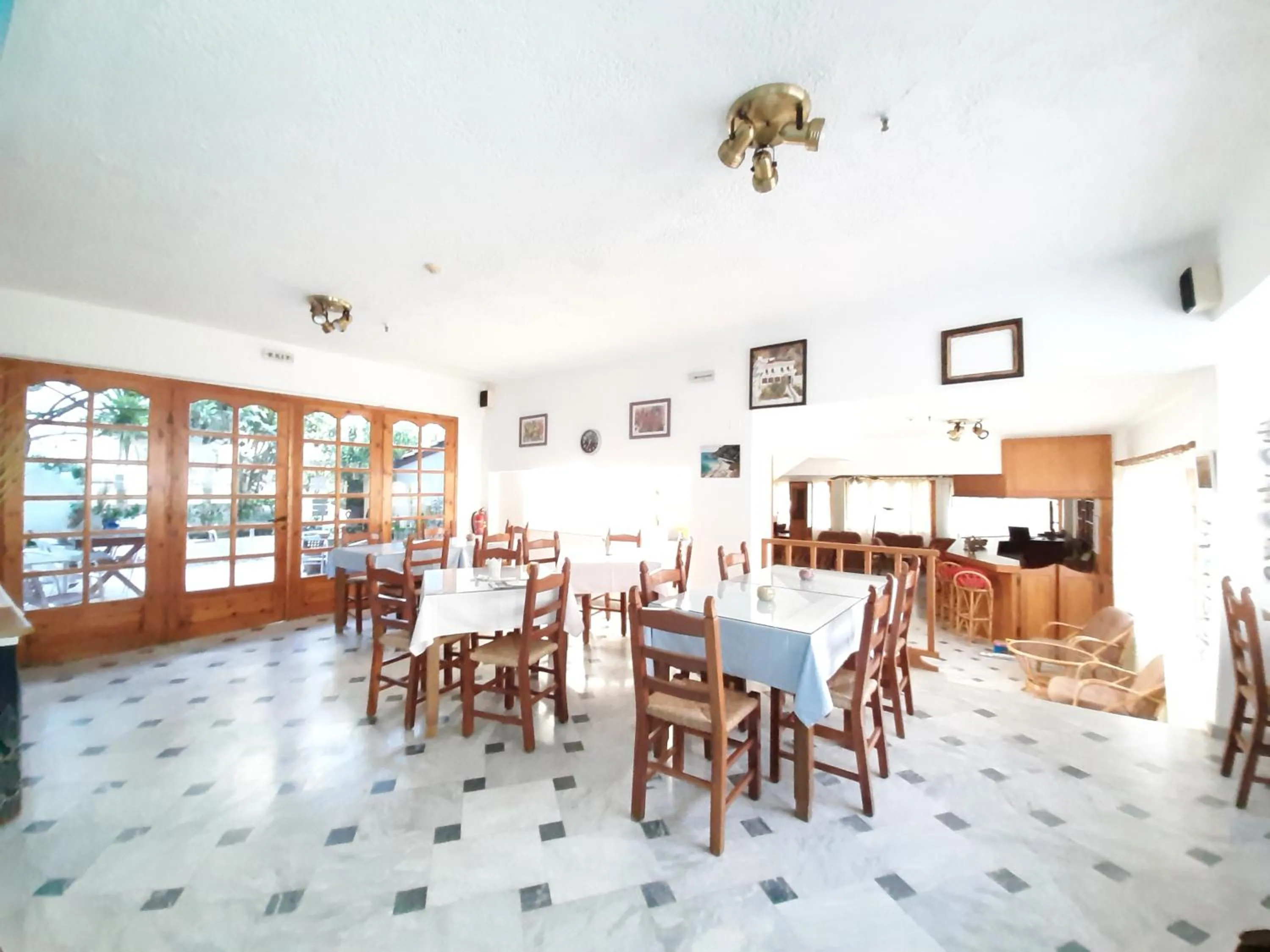 Restaurant/places to eat in Ostria