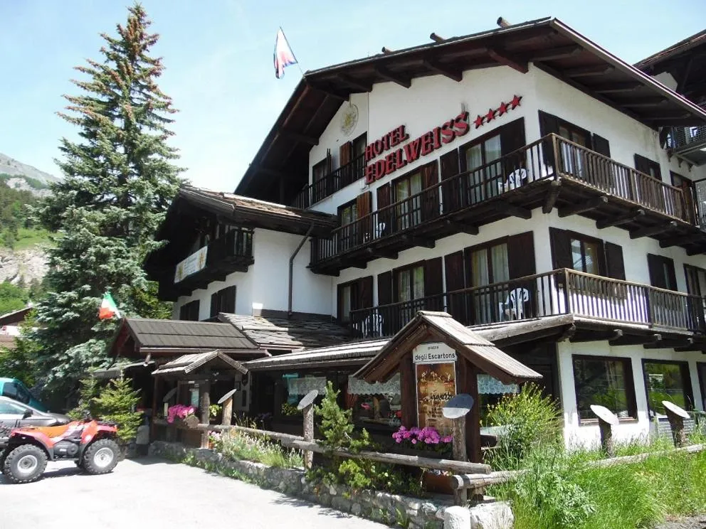 Property building in Hotel Edelweiss & SPA