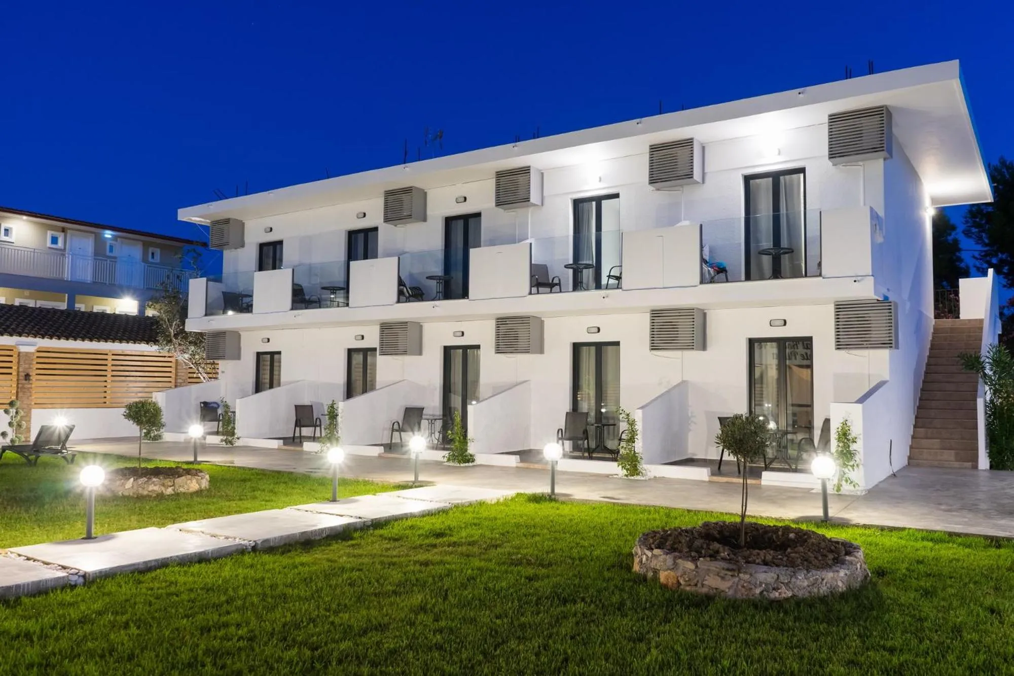 Garden in Rooms 48 by Zante Plaza