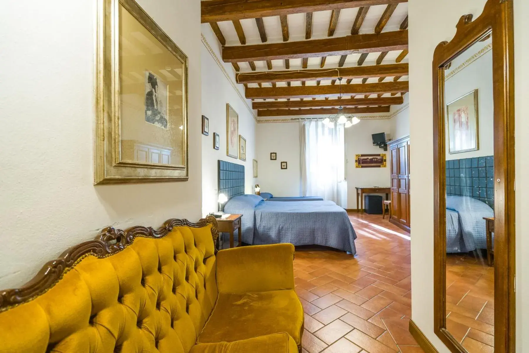 Quadruple Room in Albergo Casentino Quadruple Room in Albergo Casentino