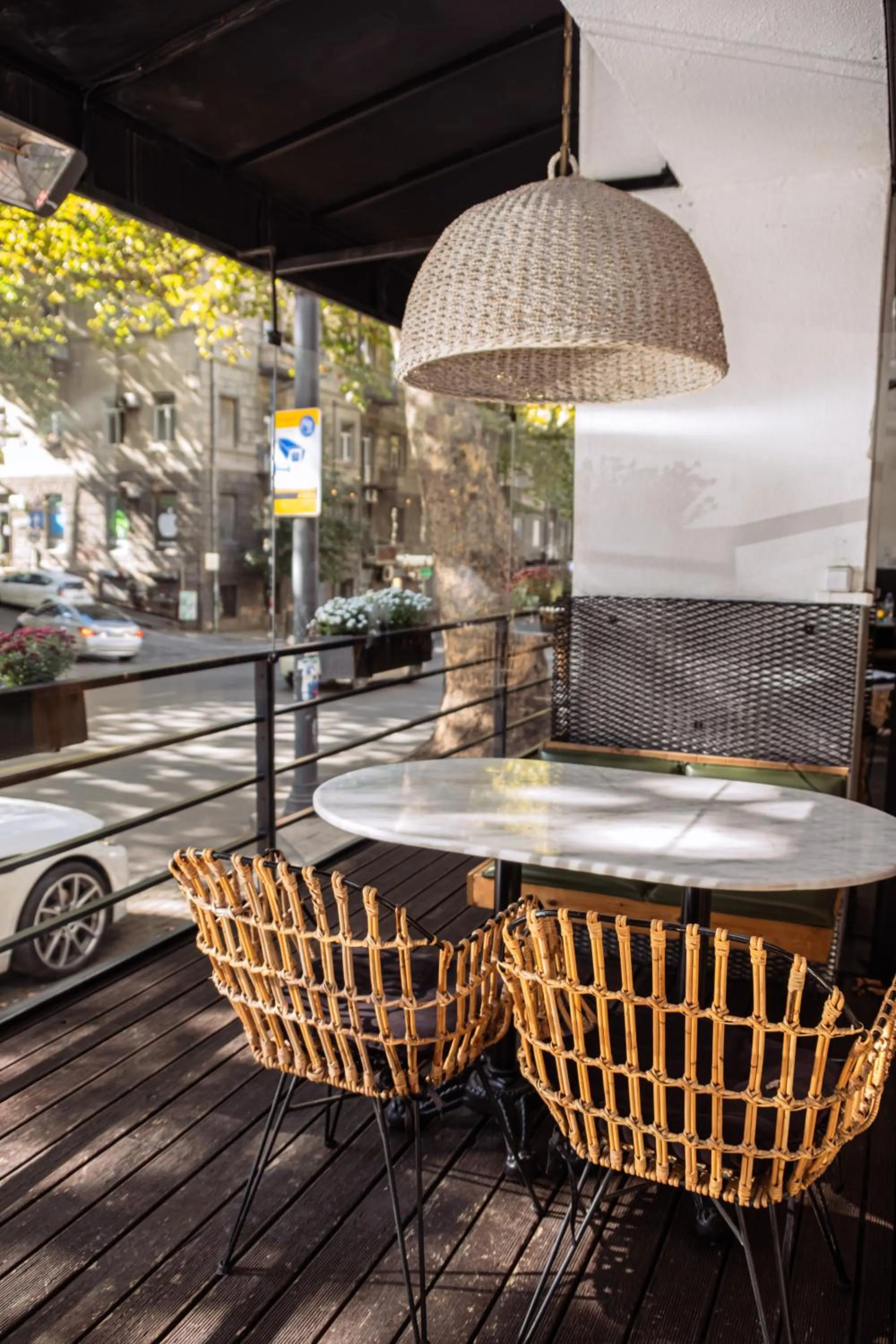 Restaurant/places to eat in Costé Hotel