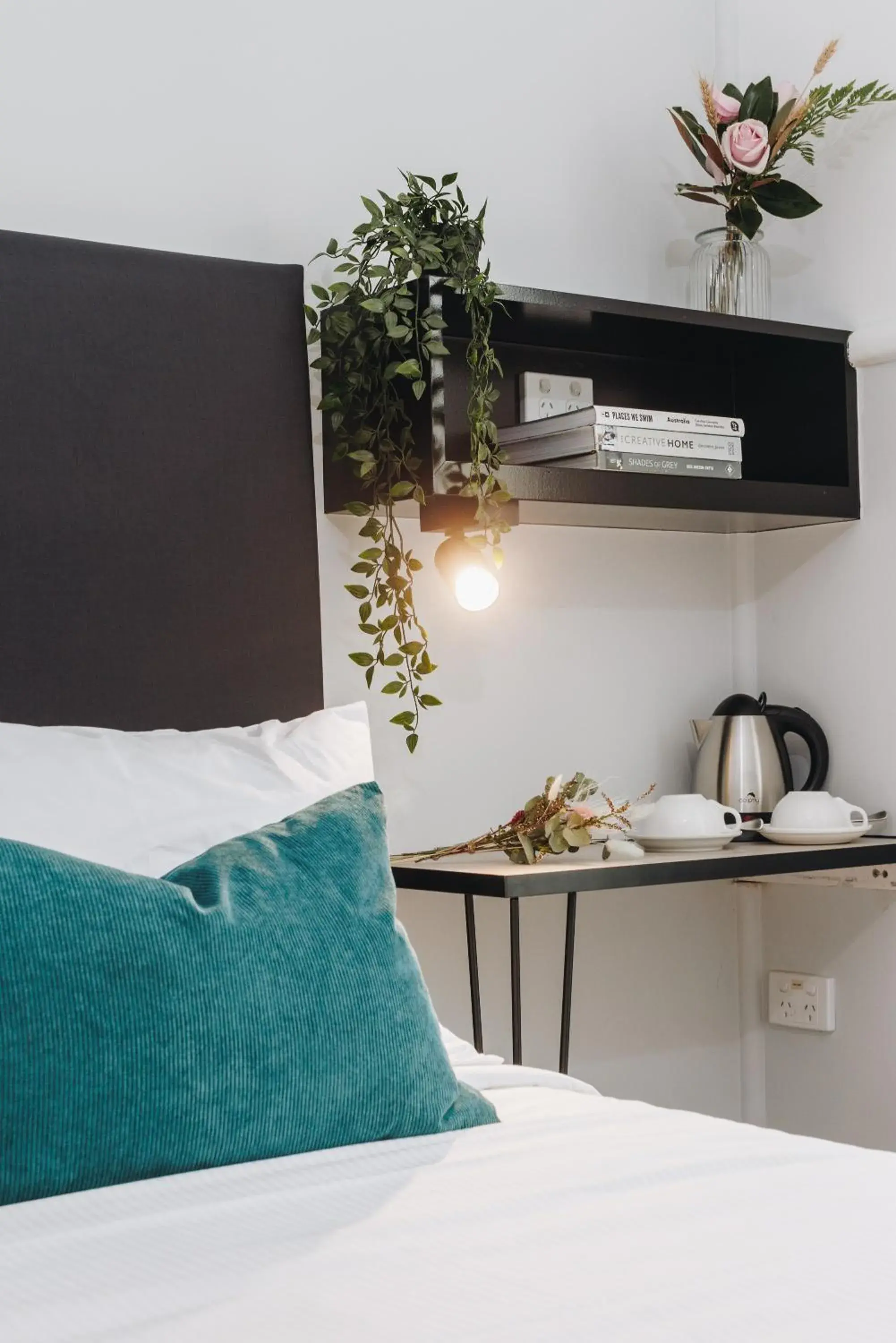 Deluxe Queen Studio in Royal Hotel Wyong Deluxe Queen Studio in Royal Hotel Wyong