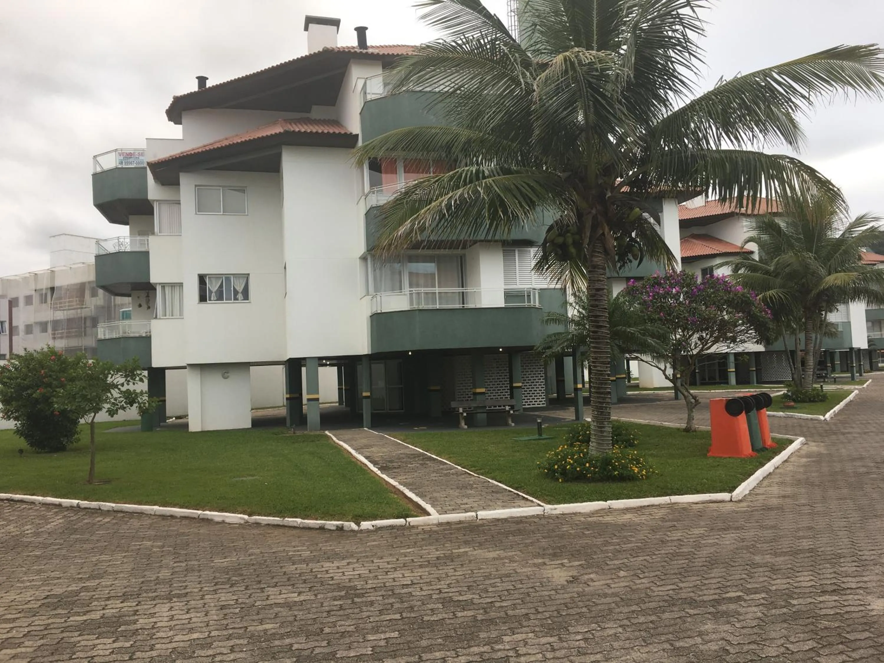 Lindo apto na Rua da Praia Ingleses