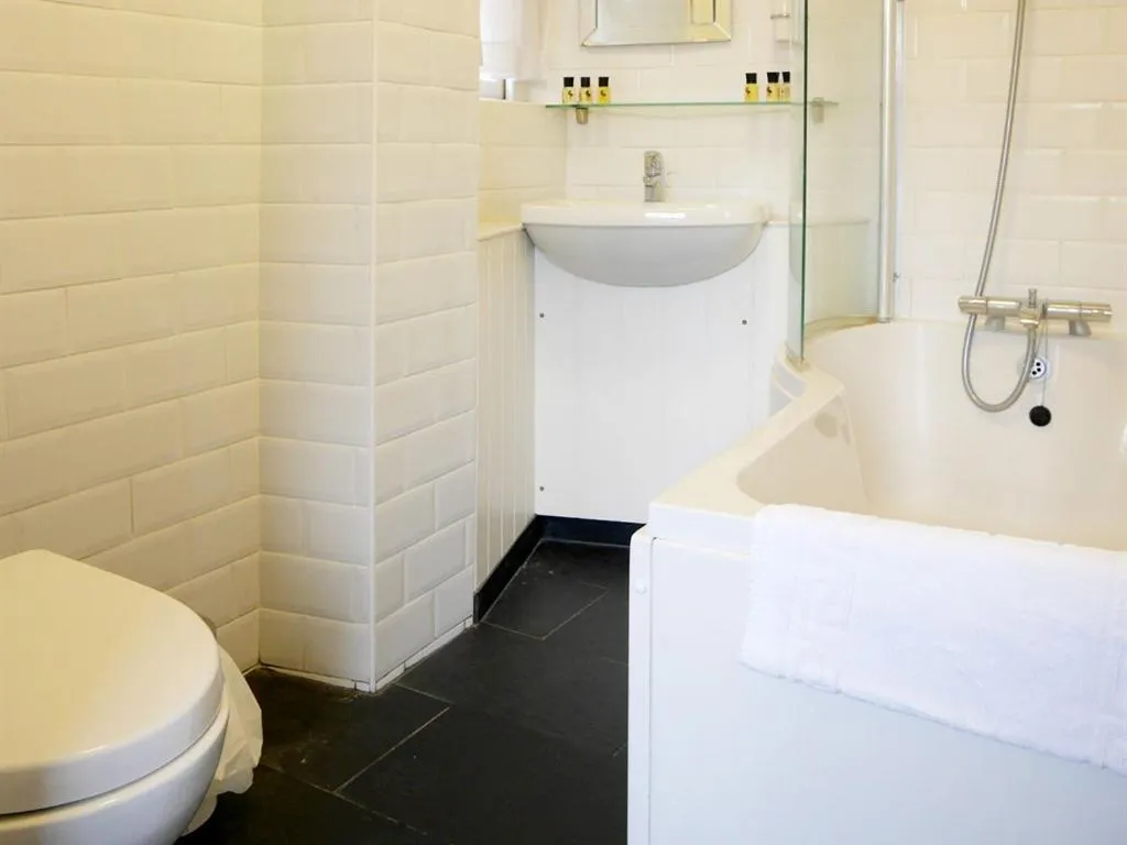 Bathroom in The Angel in Wootton Bassett