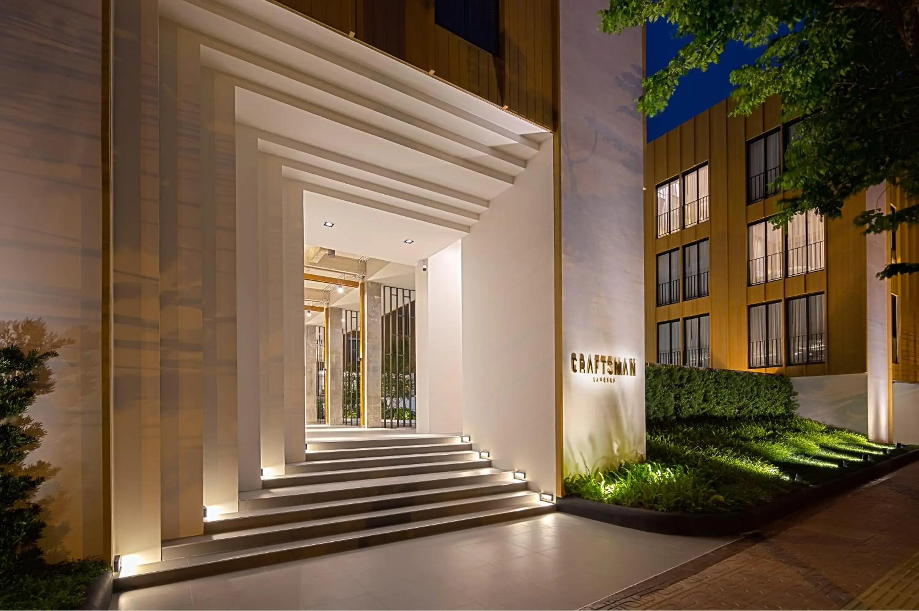 Property building in Craftsman Bangkok Property building in Craftsman Bangkok