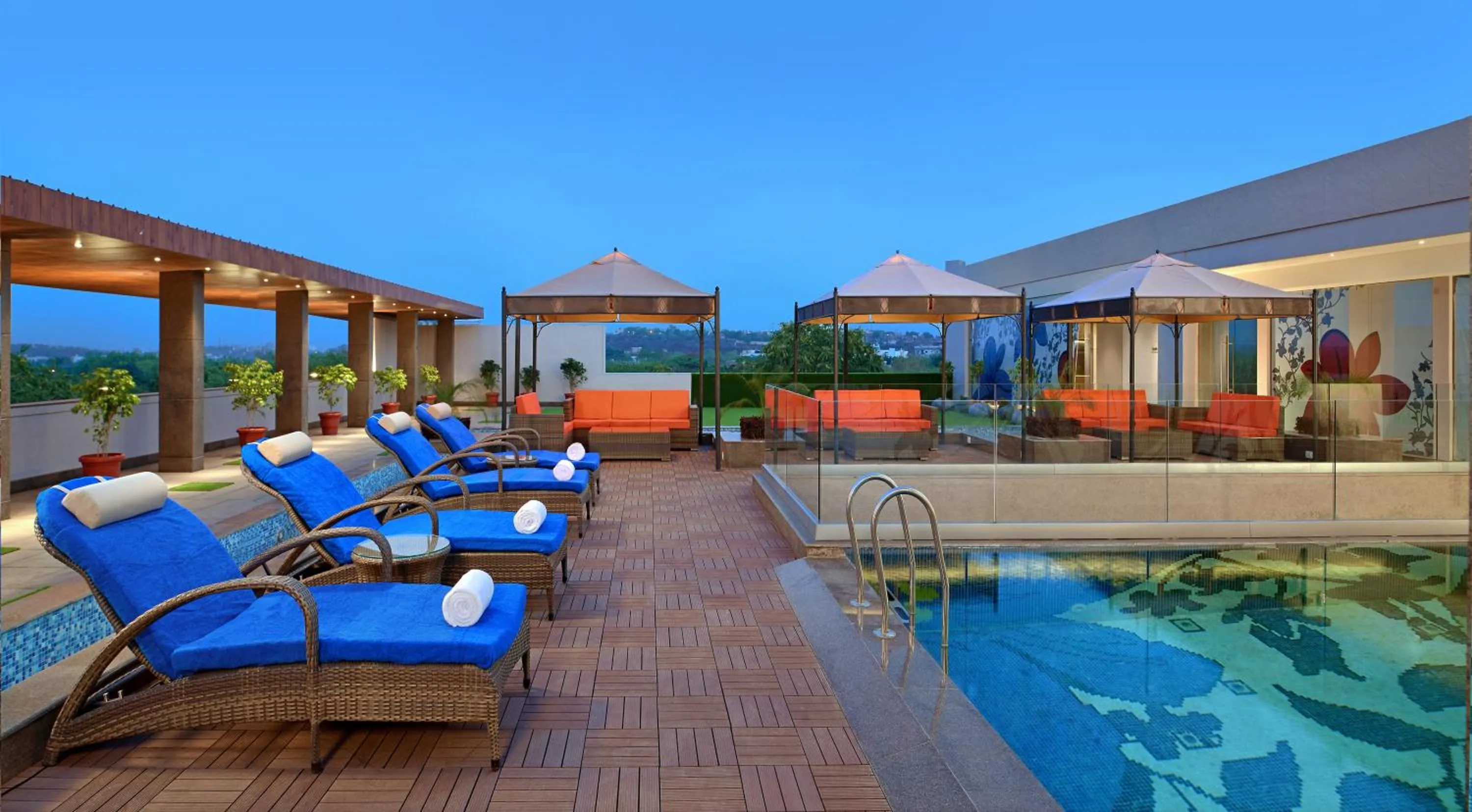 Swimming pool in Radisson Gwalior