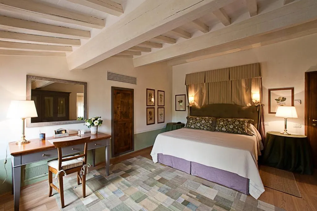 Photo of the whole room, Bed in La Locanda Di Cetona