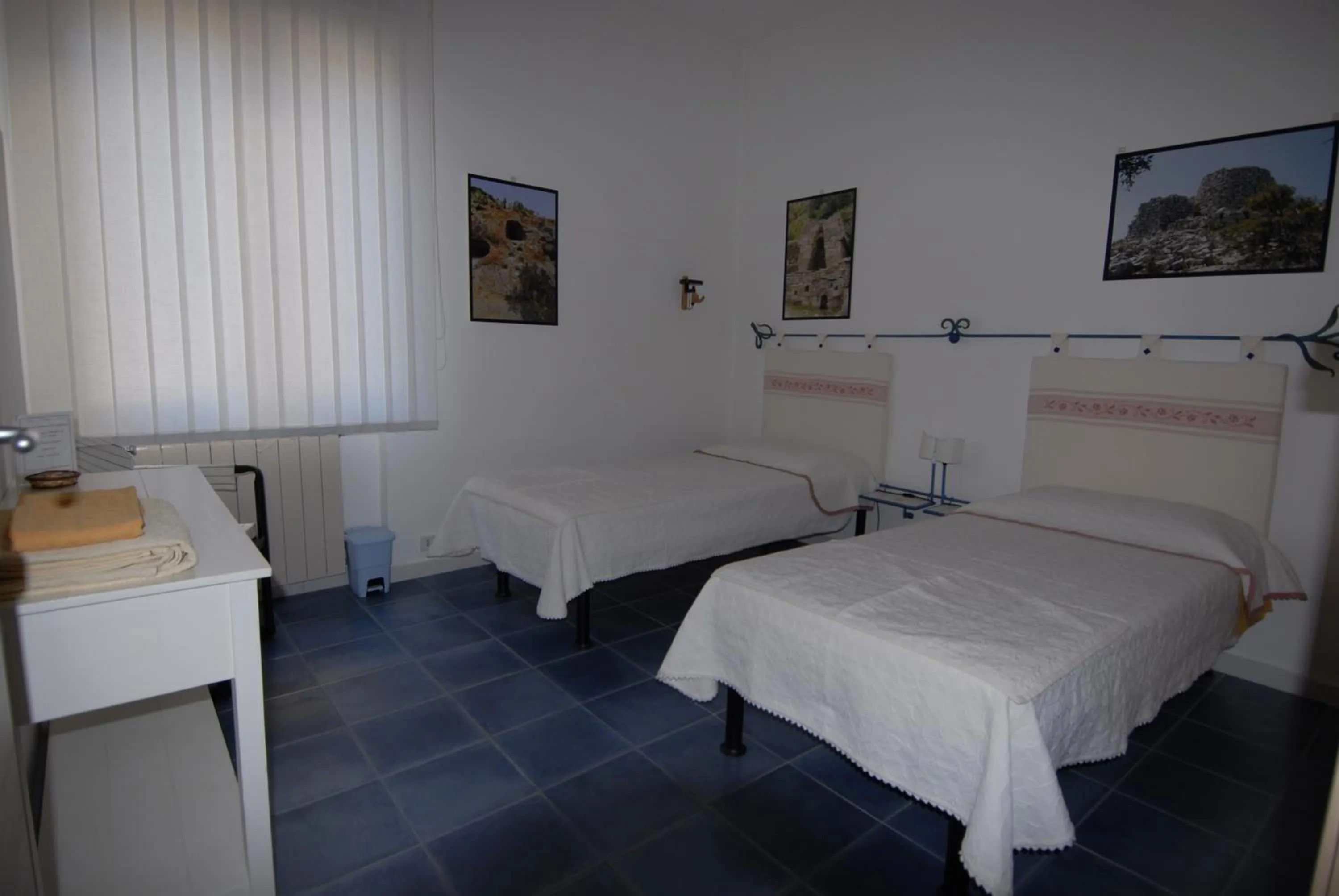 Bedroom, Bed in Nughe 'e' Oro Guesthouse