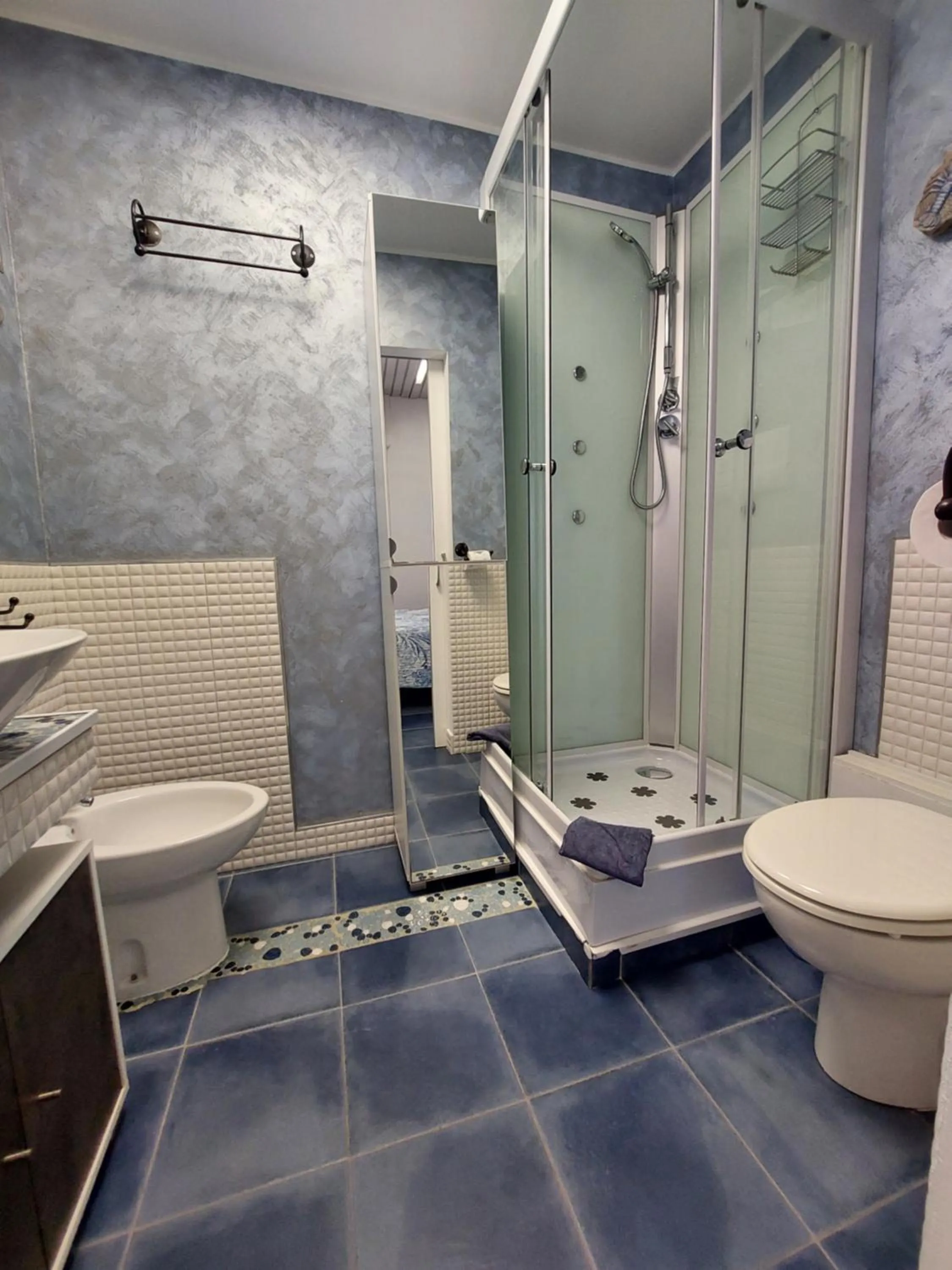 Bathroom in Nughe 'e' Oro Guesthouse