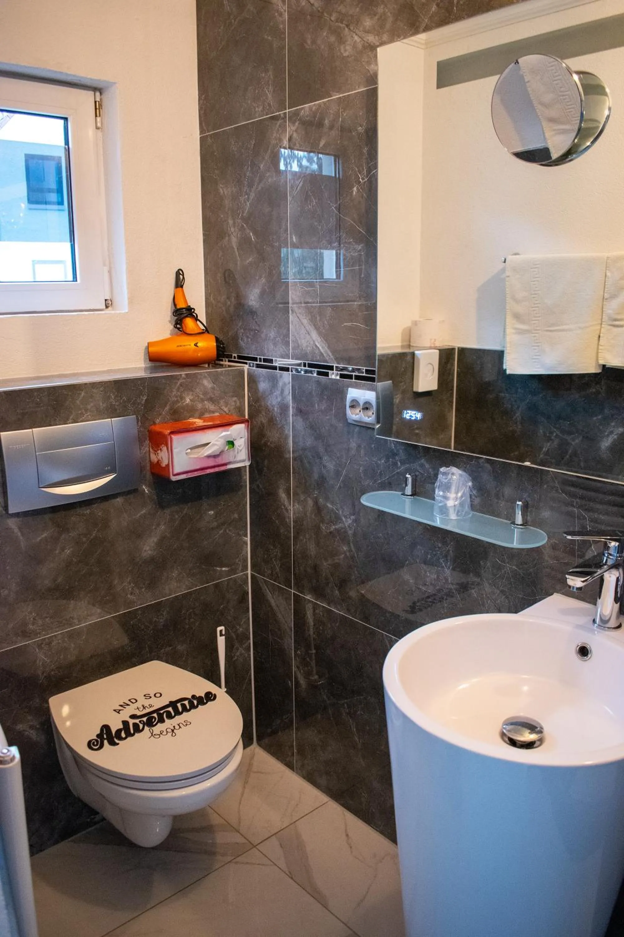 Bathroom in Hotel Karthäuser Hof