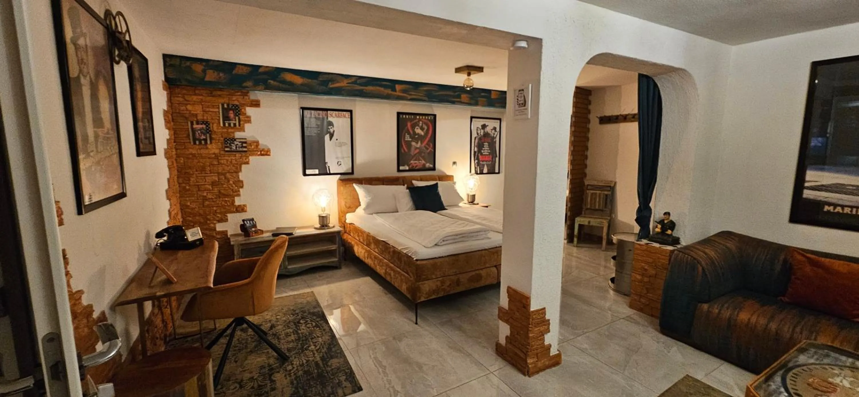 Bed in Hotel Karthäuser Hof