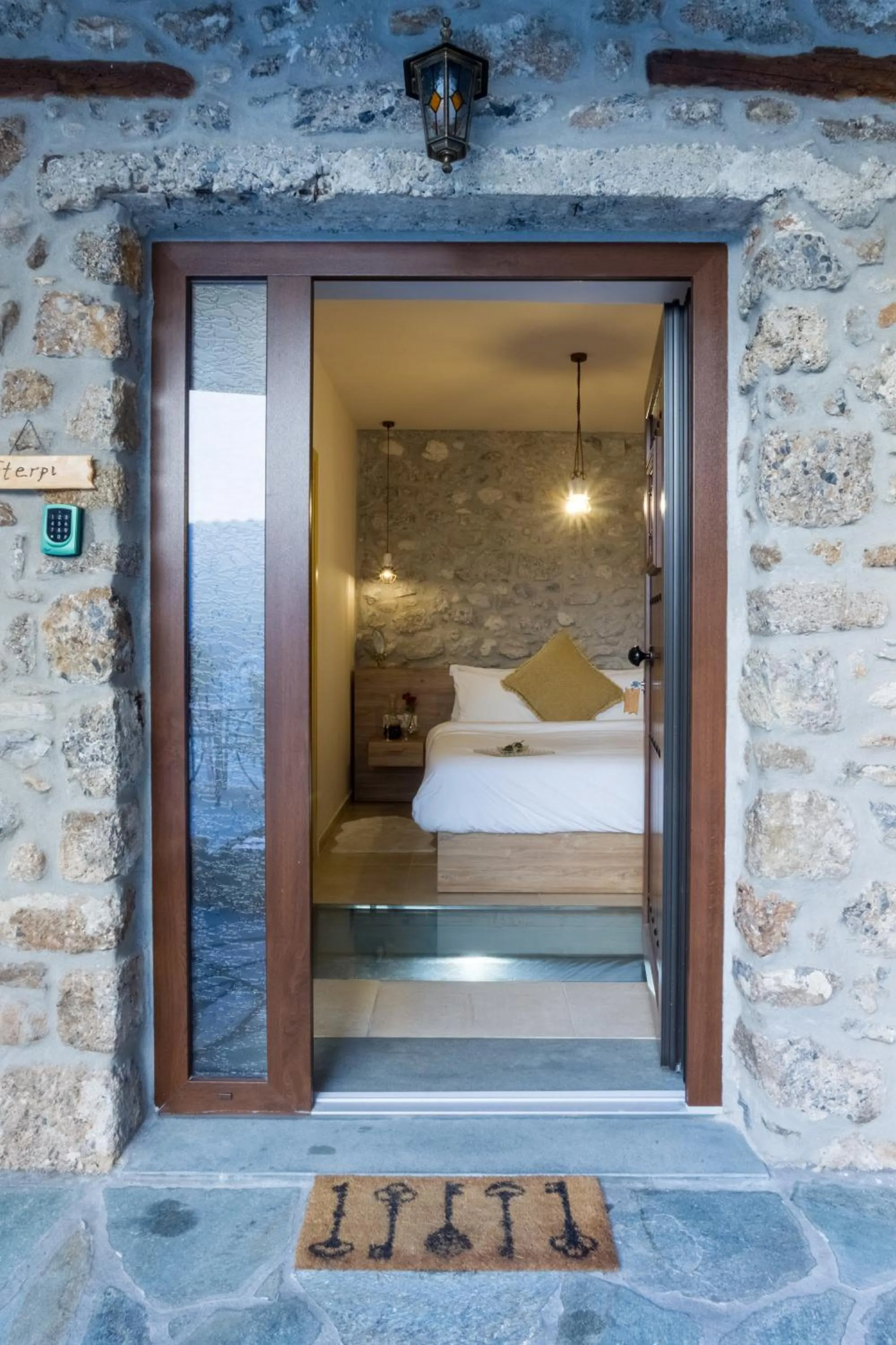 Facade/entrance, Bed in Mythic Valley