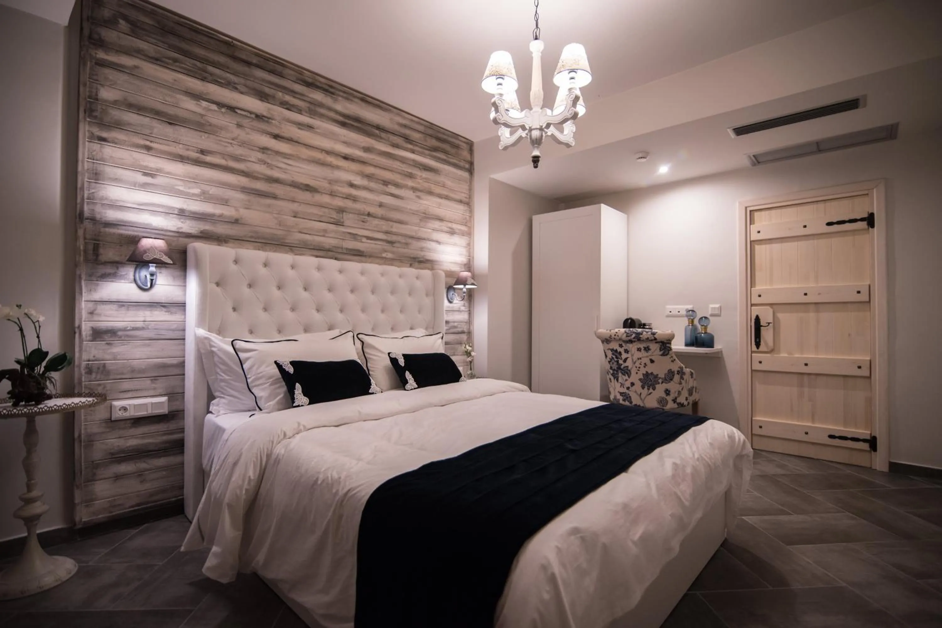 Bedroom, Bed in Mythic Valley