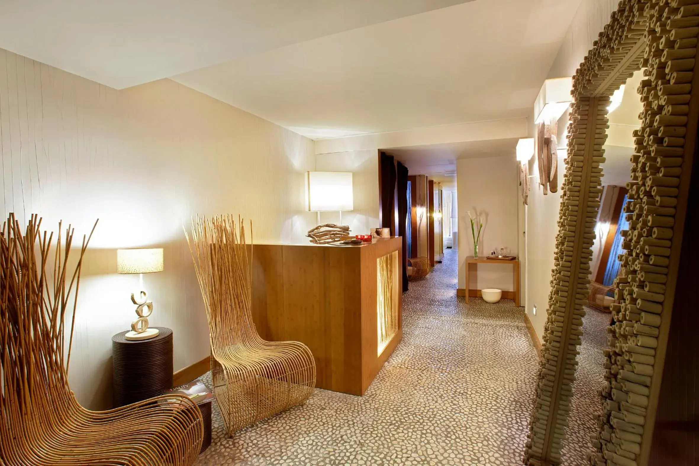 Spa and wellness centre/facilities in H10 Casanova Spa and wellness centre/facilities in H10 Casanova