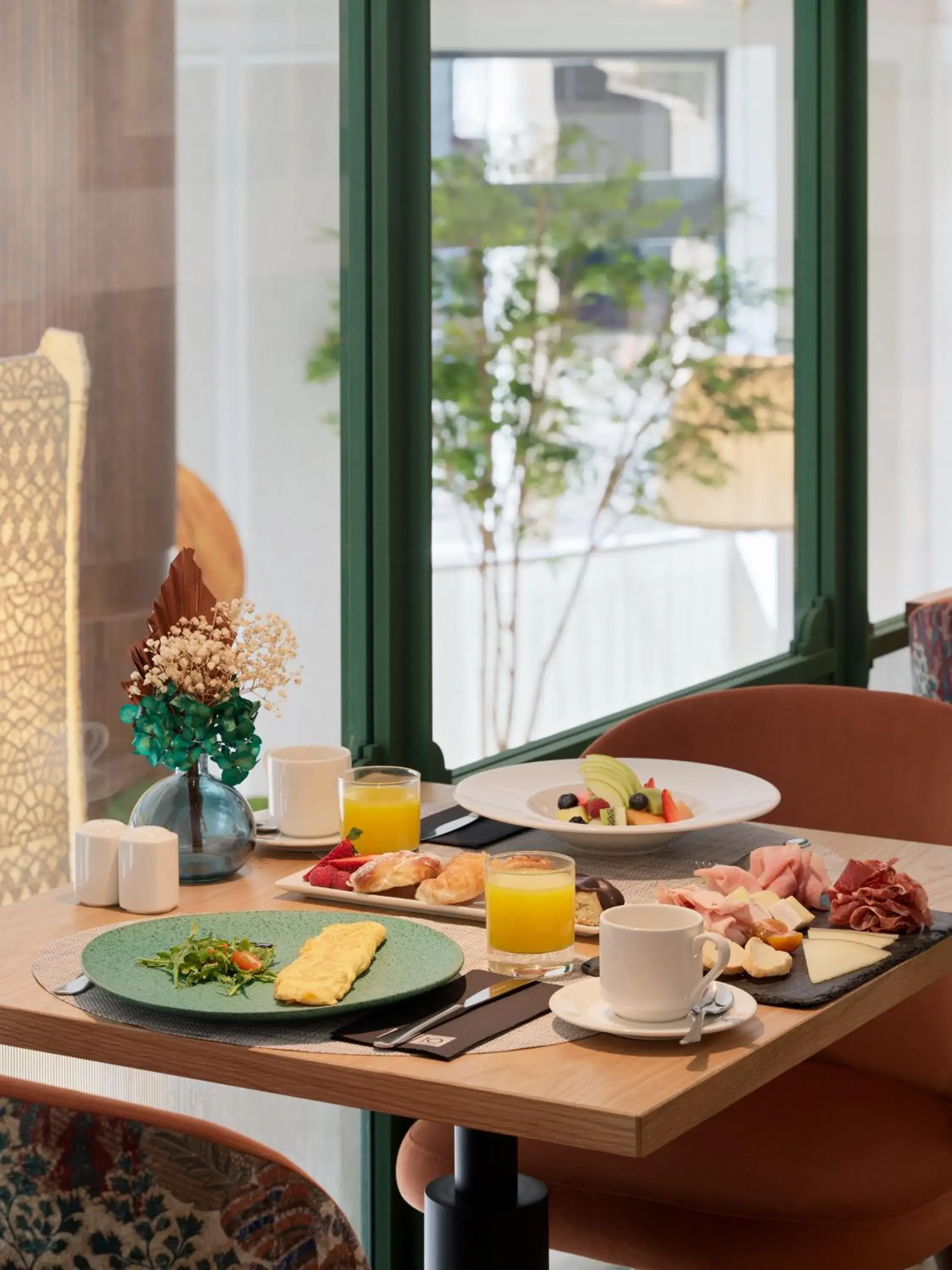 Restaurant/places to eat in H10 Casanova Restaurant/places to eat in H10 Casanova