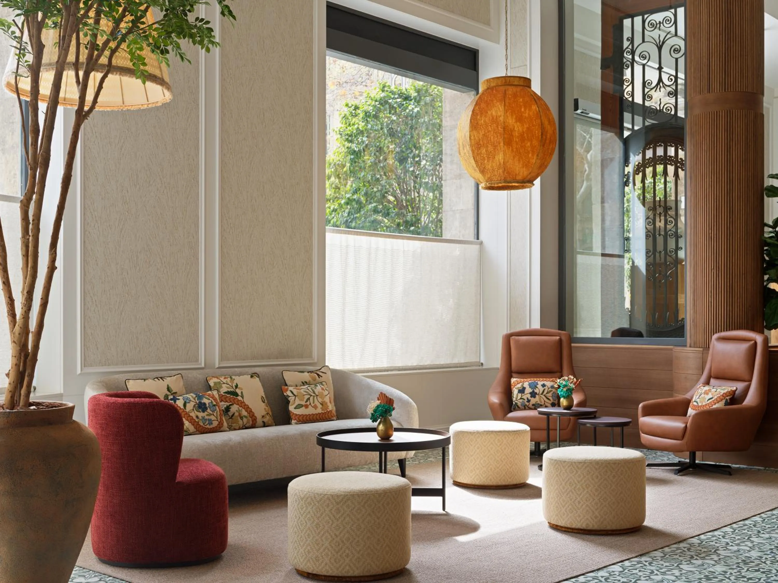 Property building in H10 Casanova