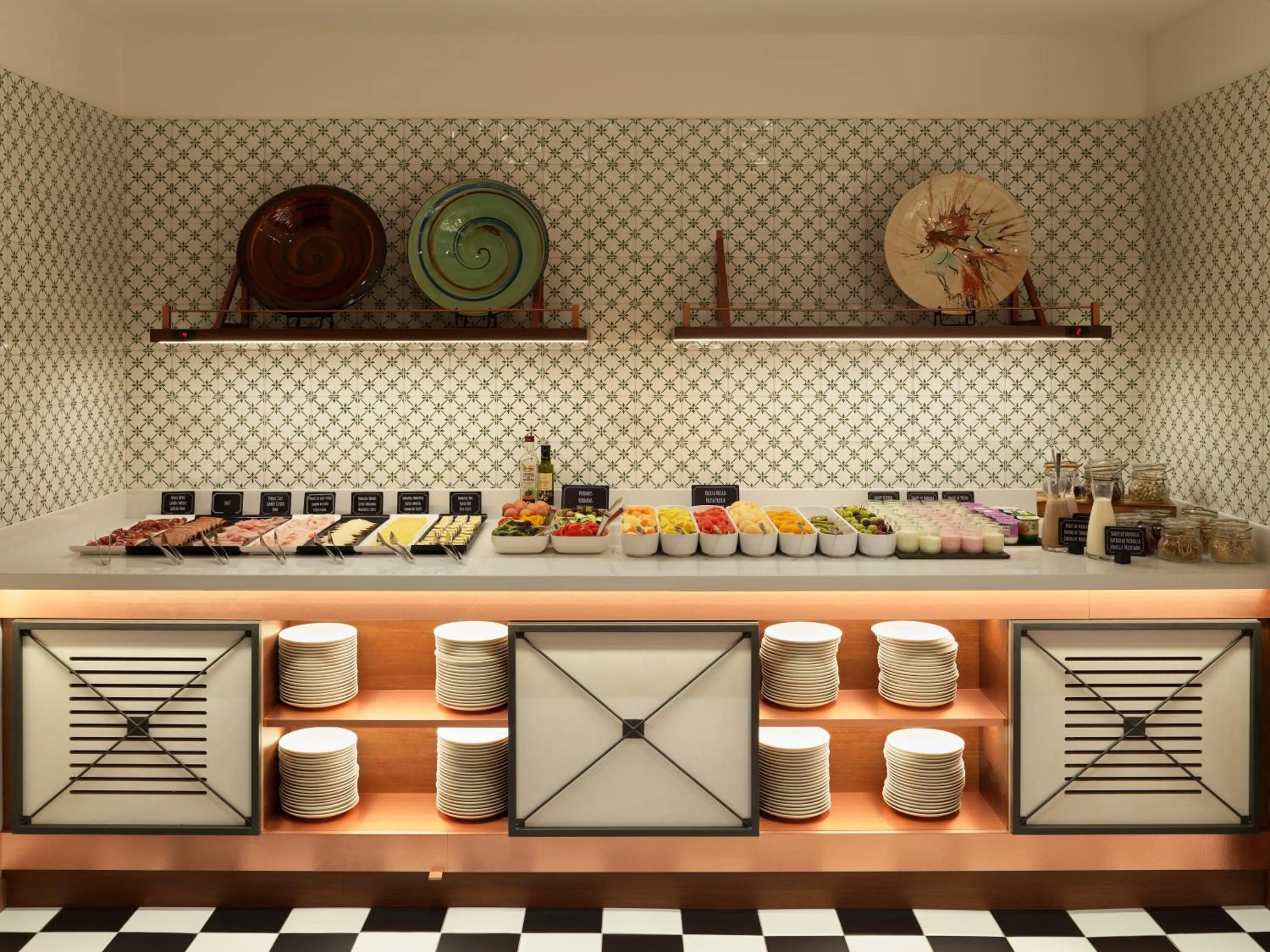 Restaurant/places to eat in H10 Casanova