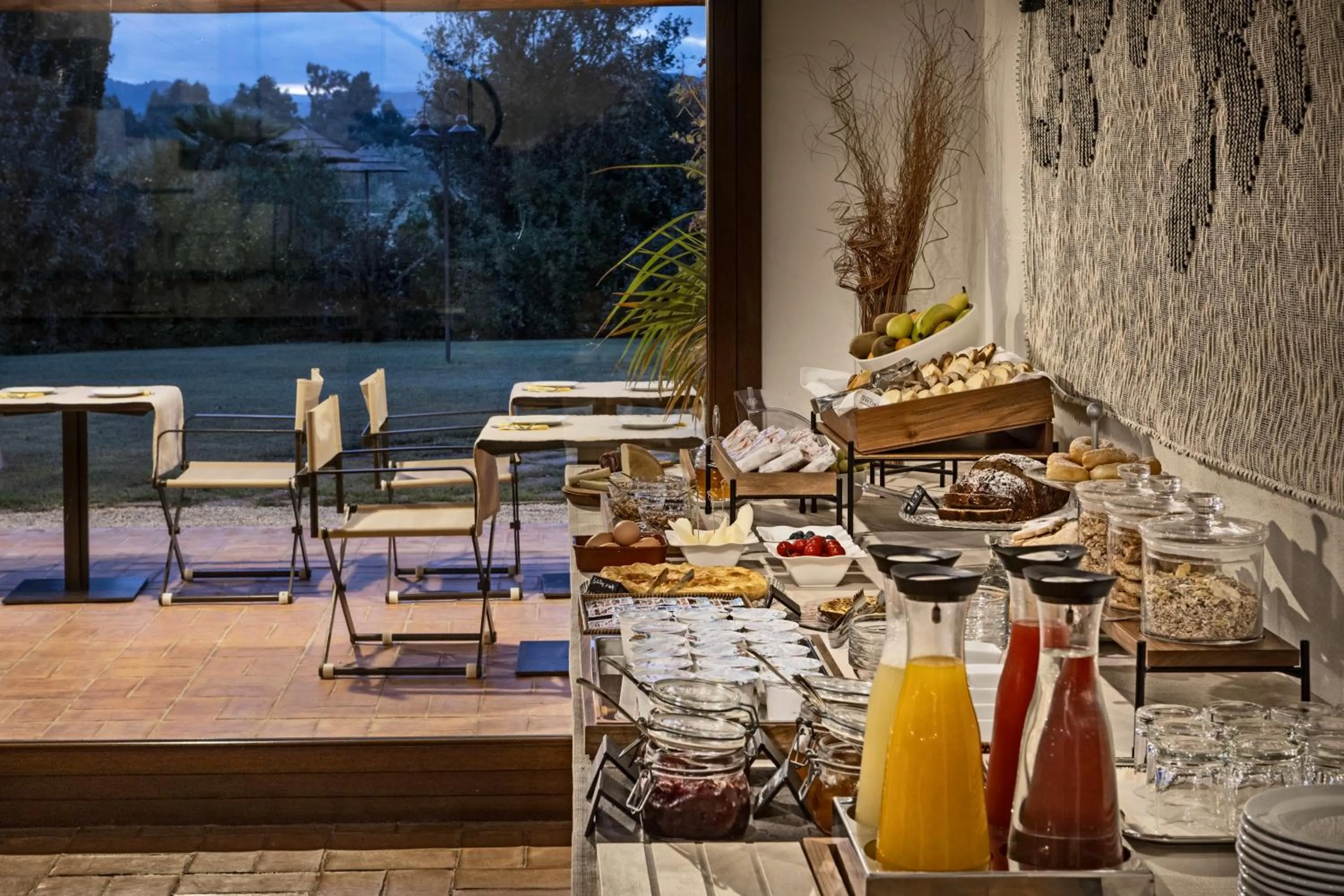 Continental breakfast in Janas Country Resort