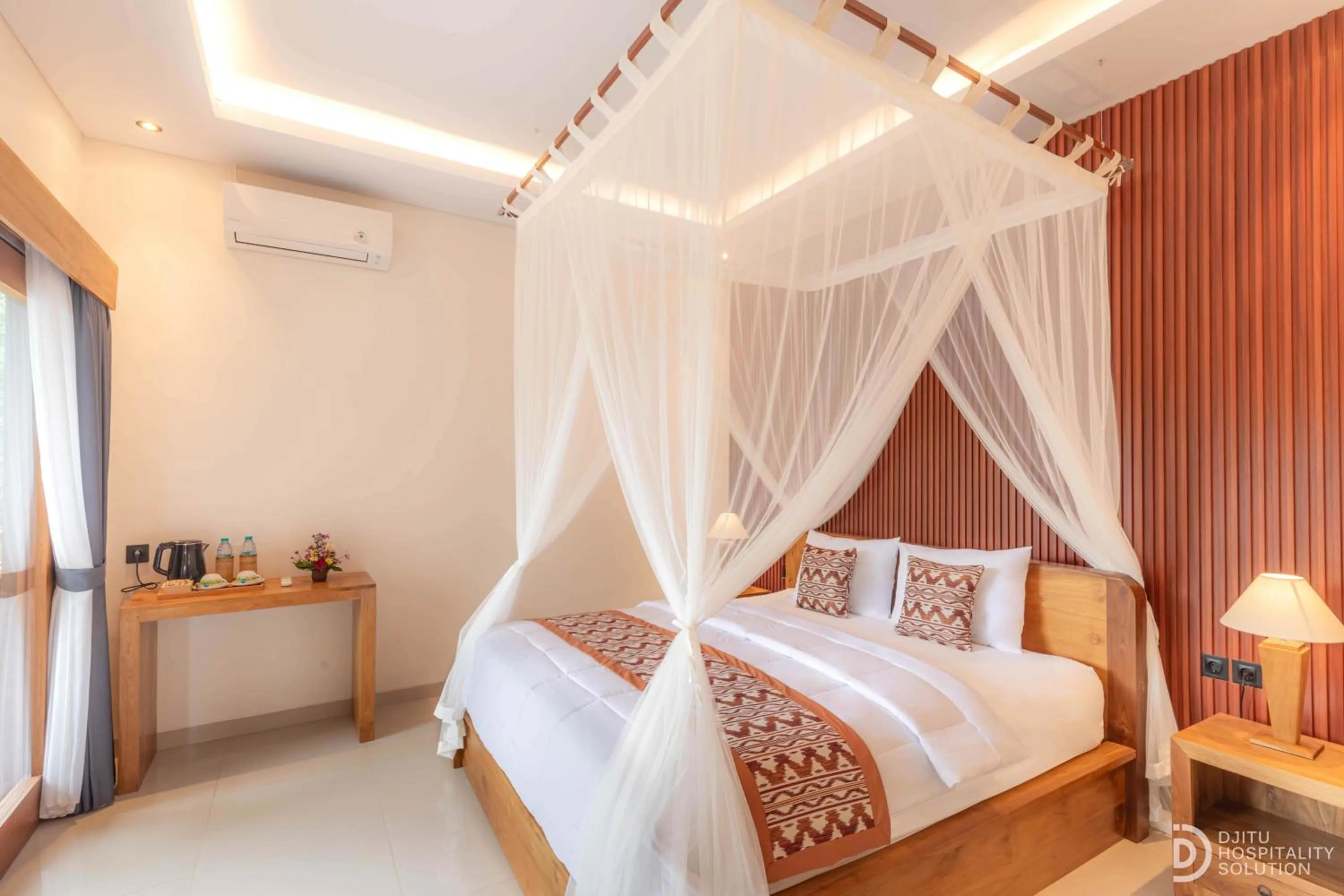 Bedroom, Bed in Suastika Lodge