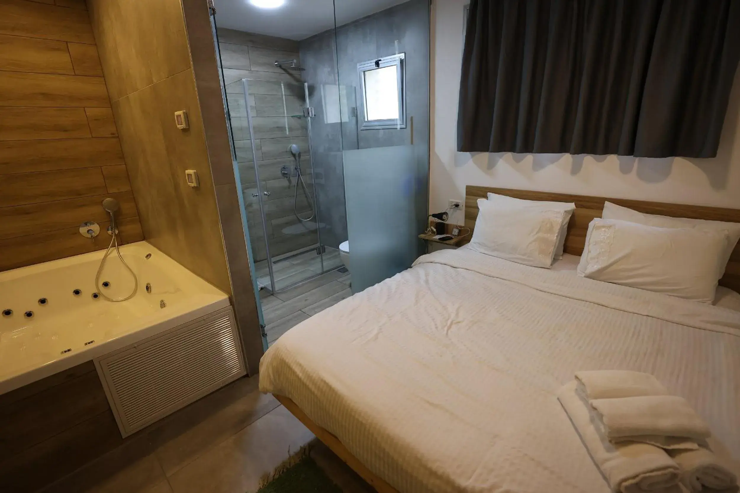 Studio Apartment with Jacuzzi in G38 Rental Apartment Building Studio Apartment with Jacuzzi in G38 Rental Apartment Building