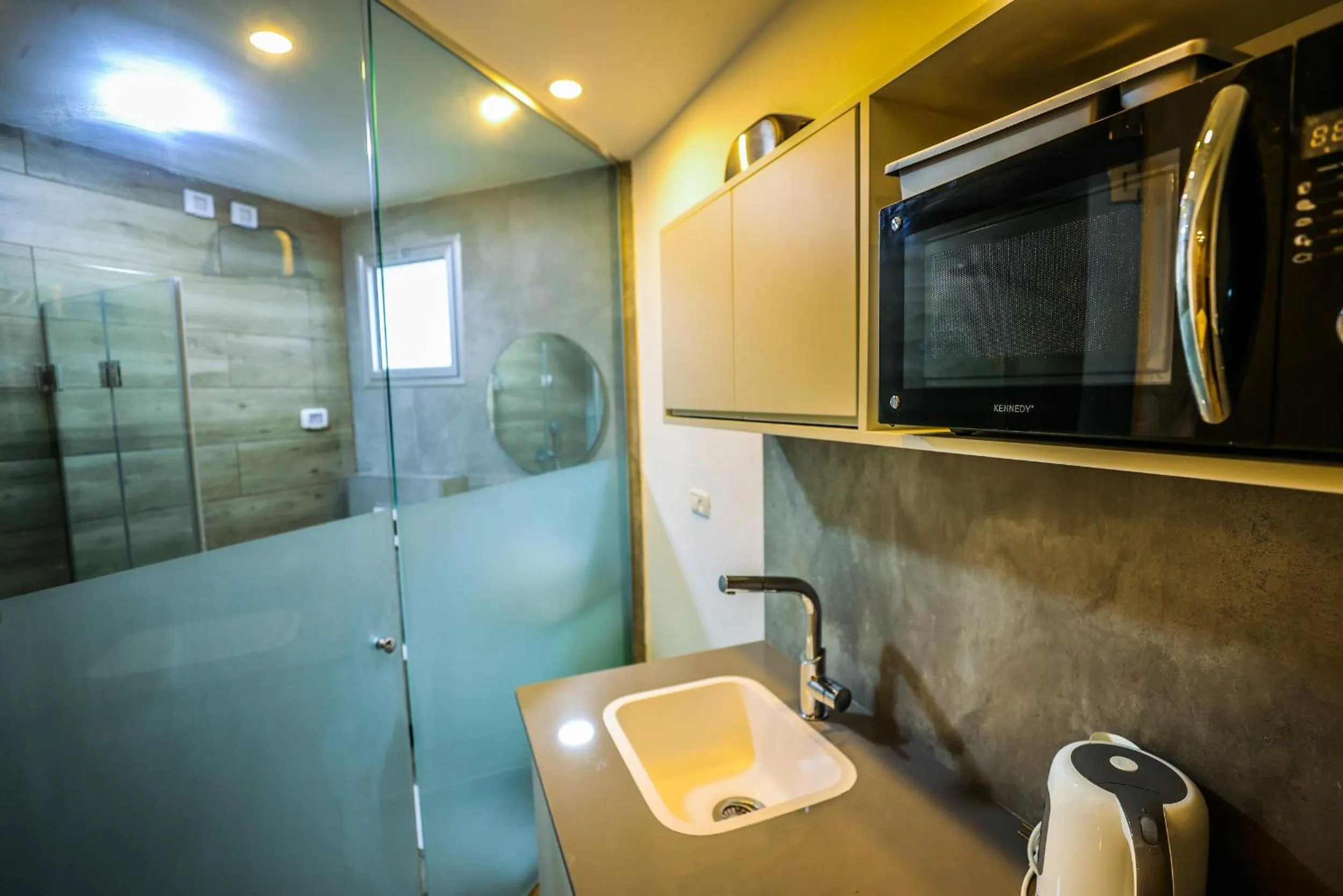 Bathroom in G38 Rental Apartment Building