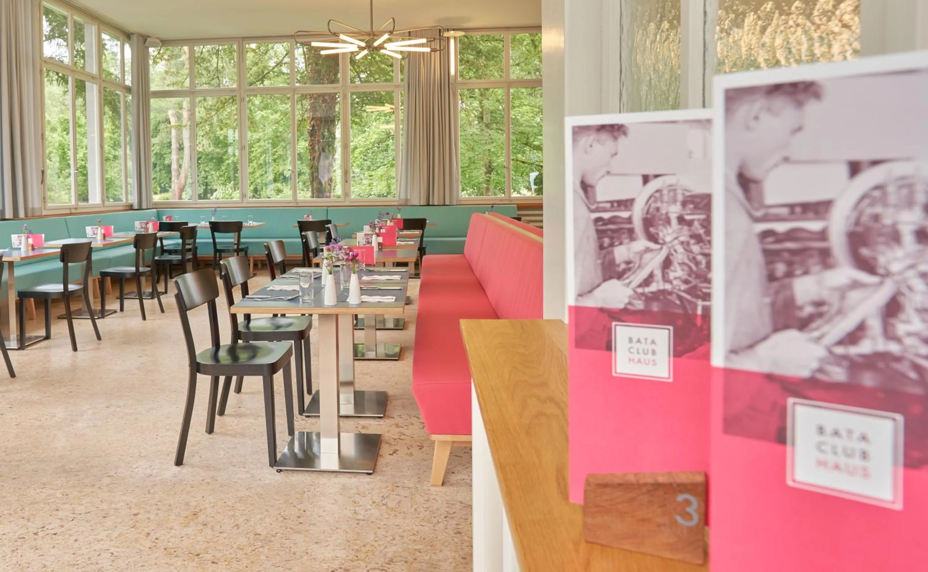 Restaurant/places to eat in Bata Club Haus