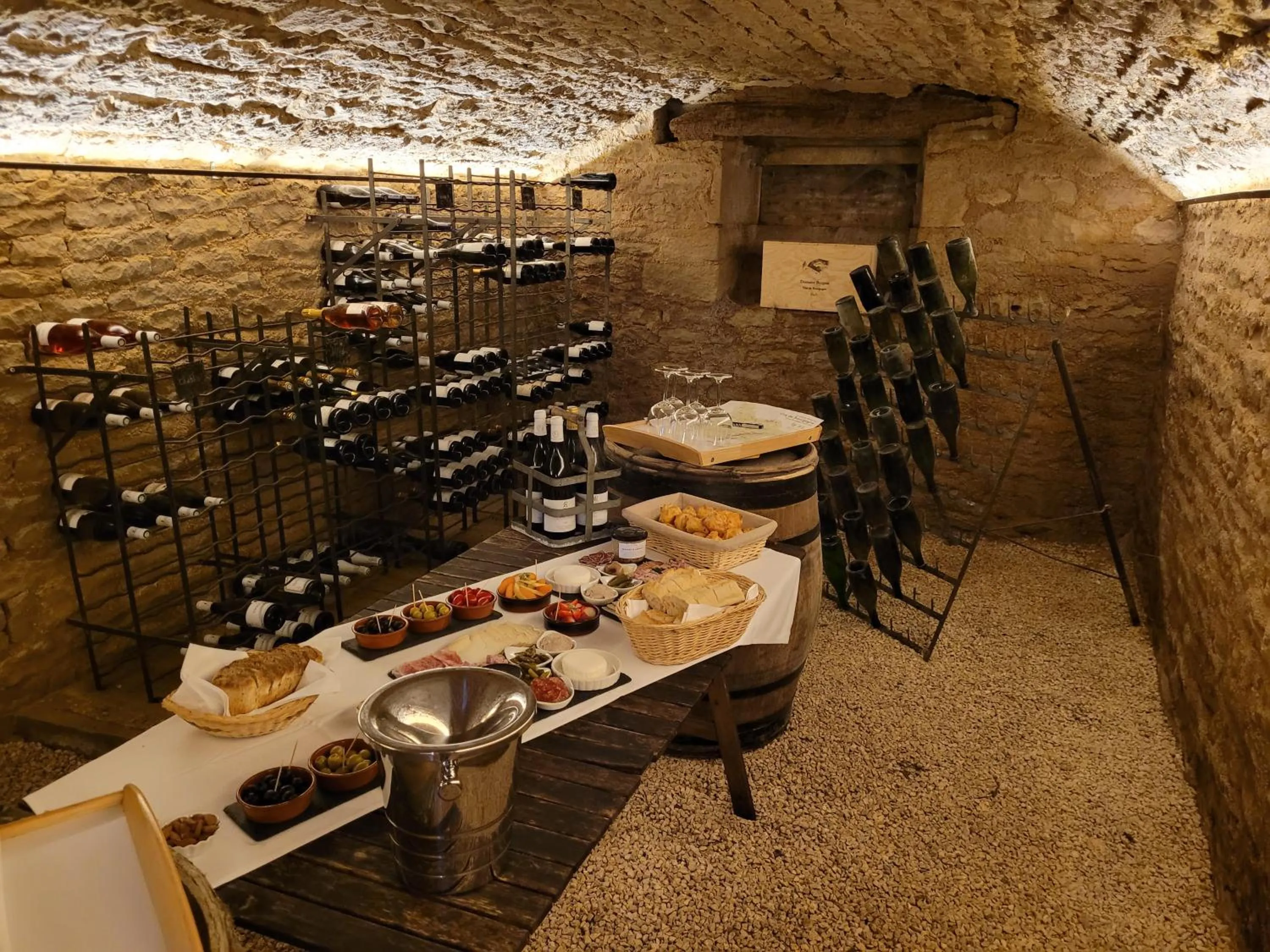 Property building in Jardin des Sens, la Rente d'Eguilly