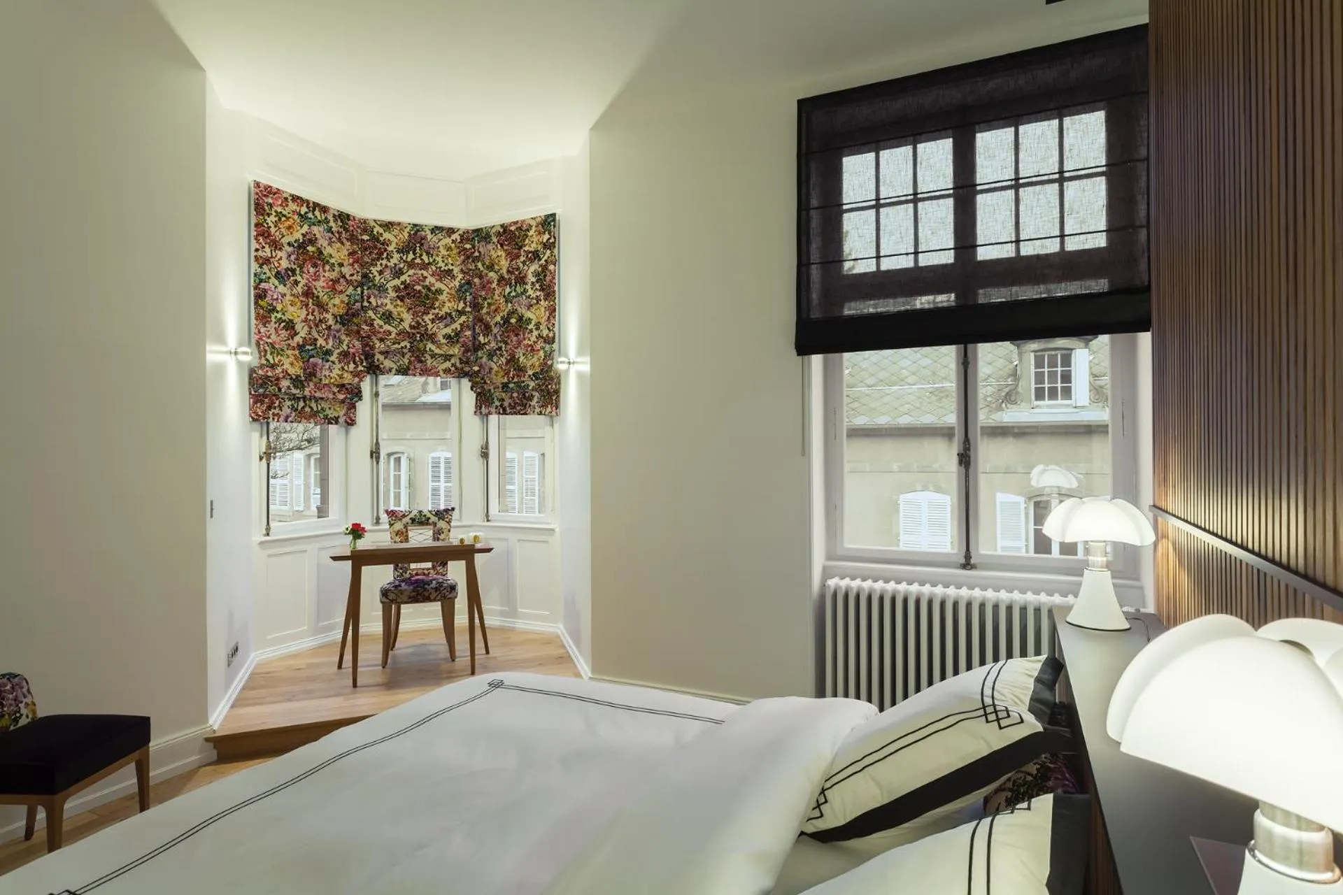 Photo of the whole room, Bed in Villa Camoufle