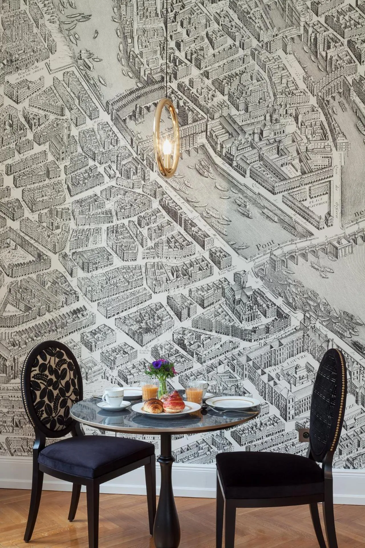 Decorative detail in Villa Camoufle