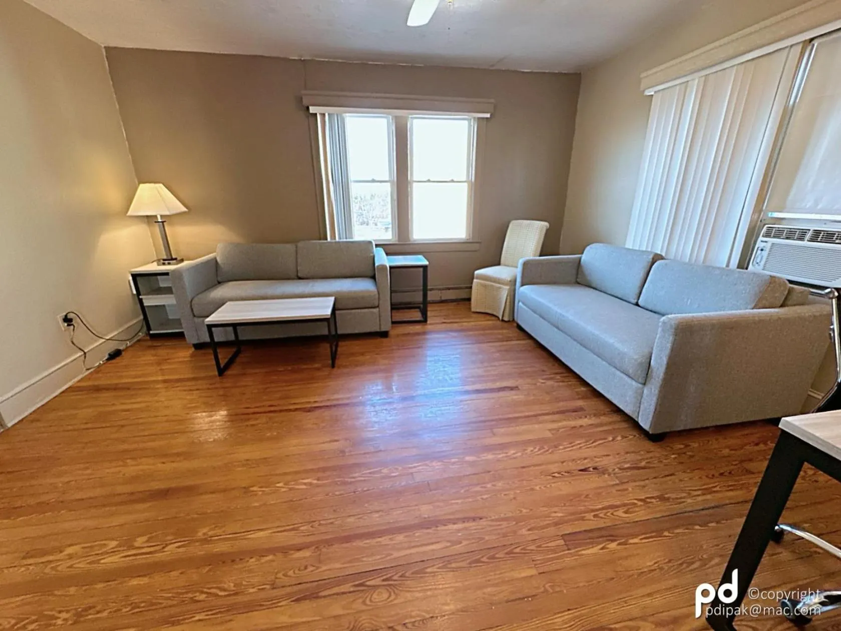 Seating area in Travel Inn & Suites Flemington