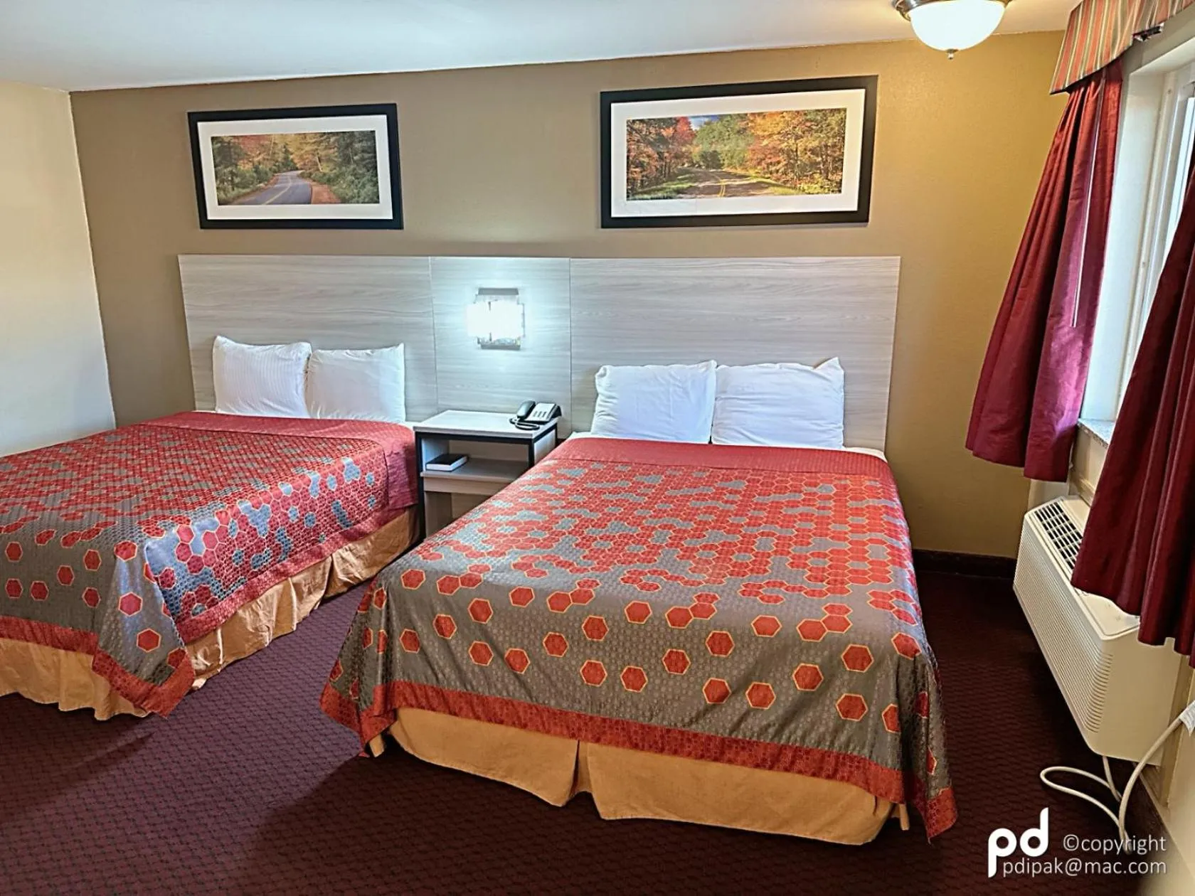 Bed in Travel Inn & Suites Flemington