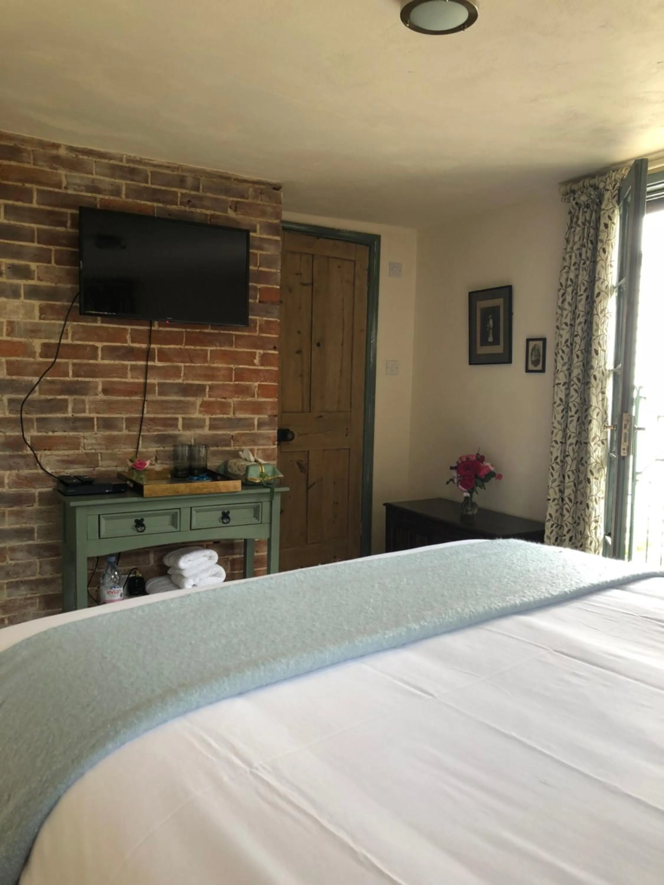 TV and multimedia, Bed in The Tea House